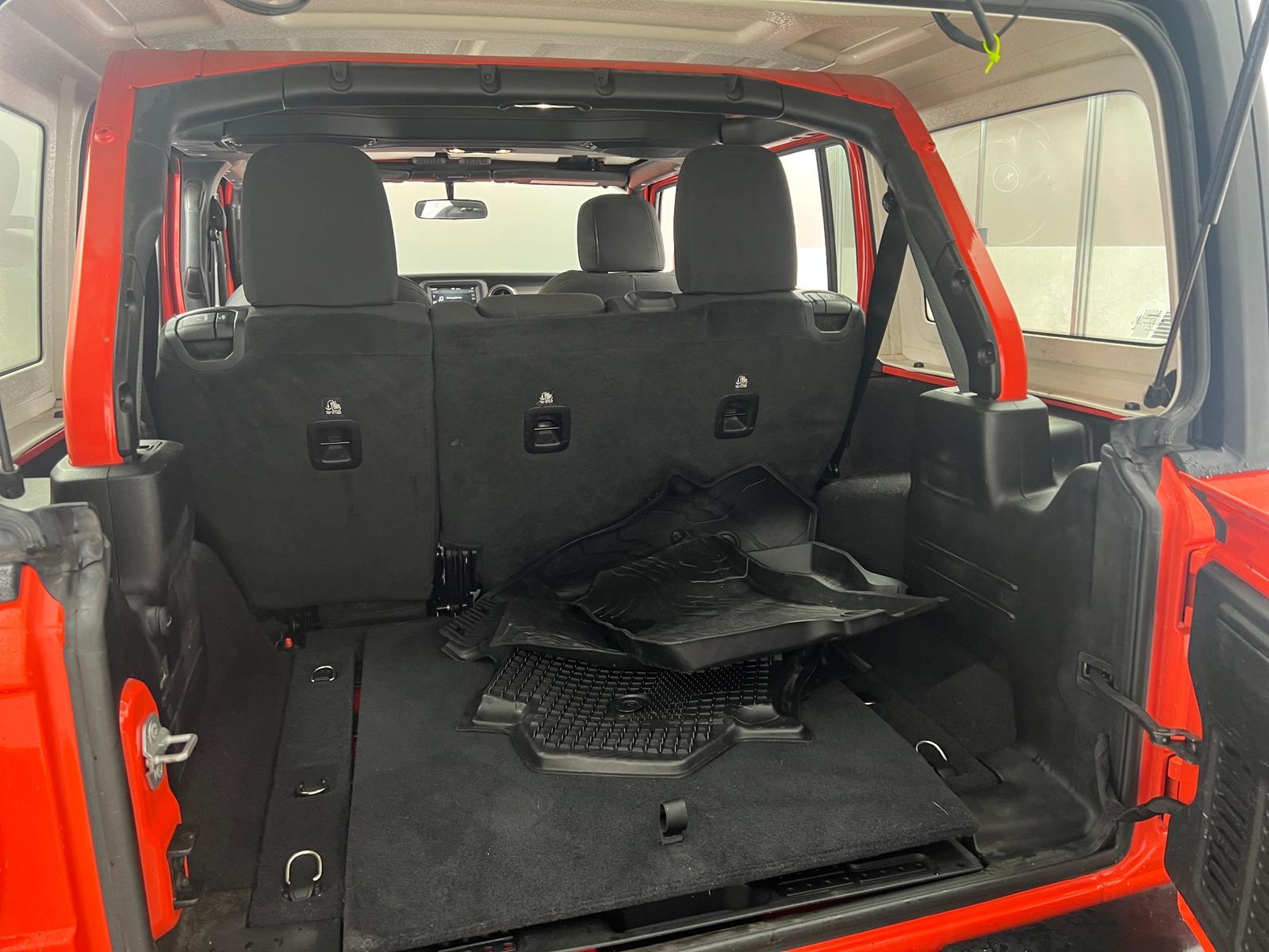 Thumbnail: 2019 Jeep Wrangler - 7