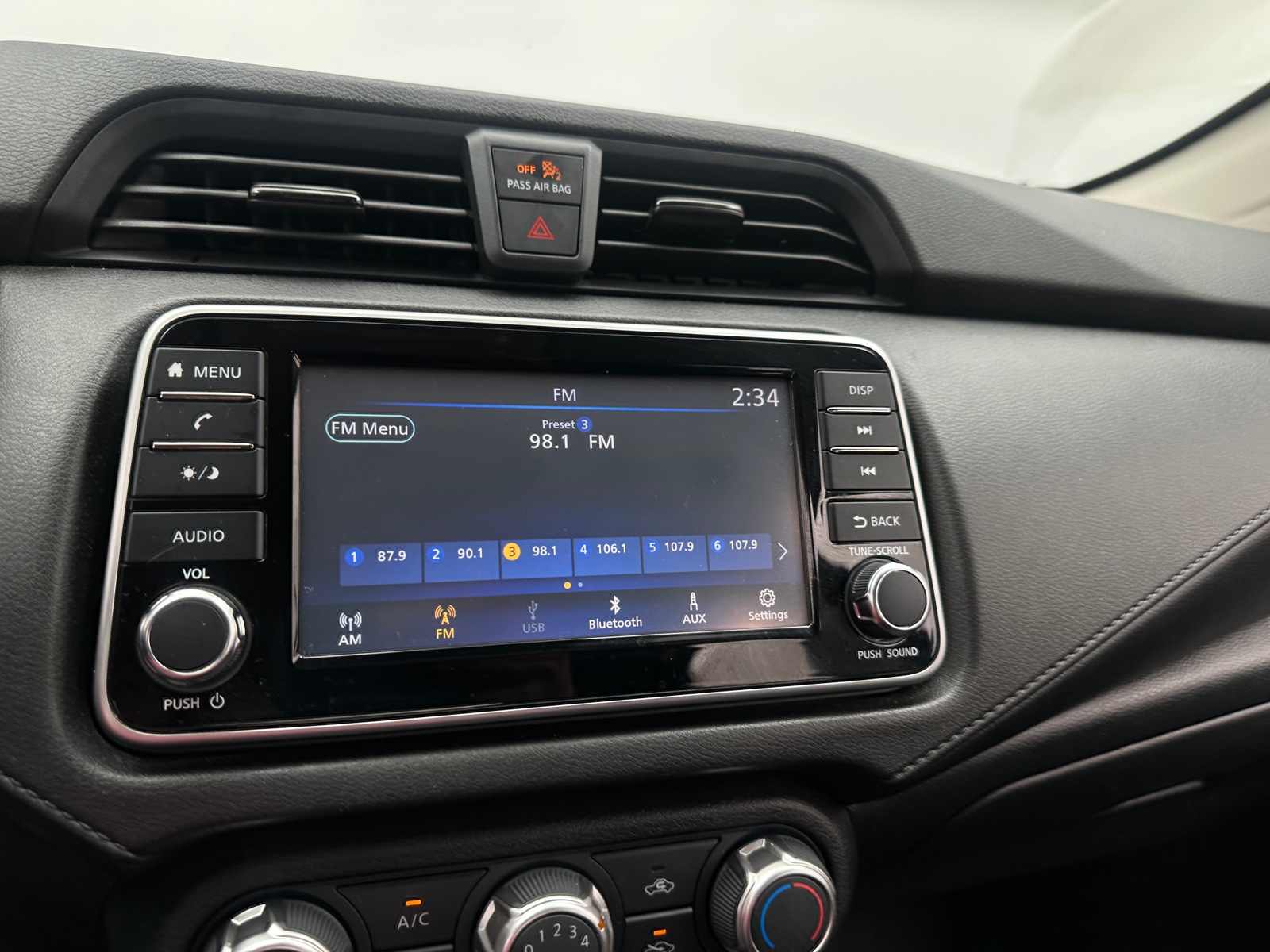 Thumbnail: 2022 Nissan Versa - 4