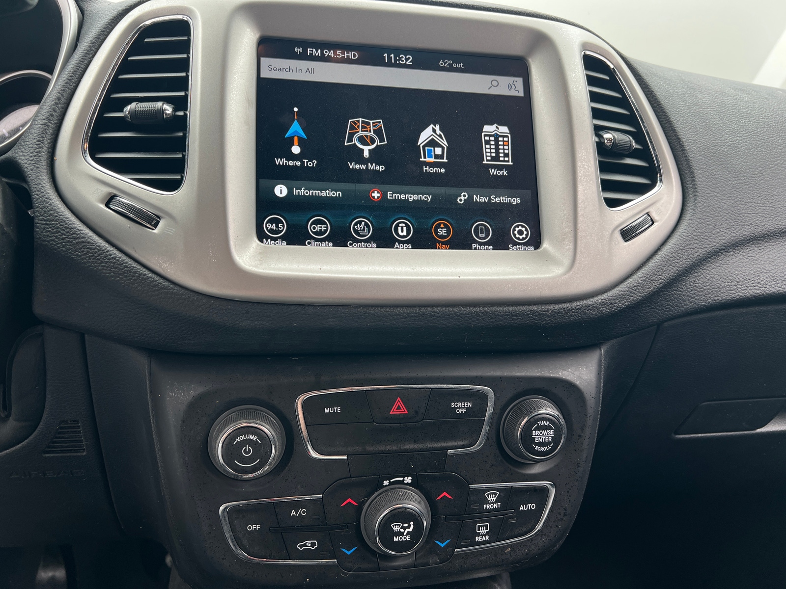 Thumbnail: 2020 Jeep Compass - 3
