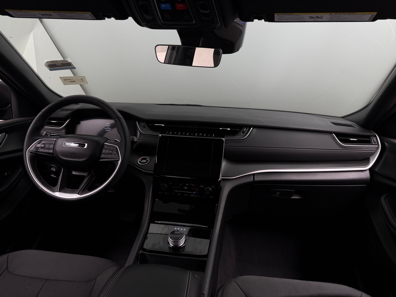Thumbnail: 2025 Jeep Grand Cherokee - 3