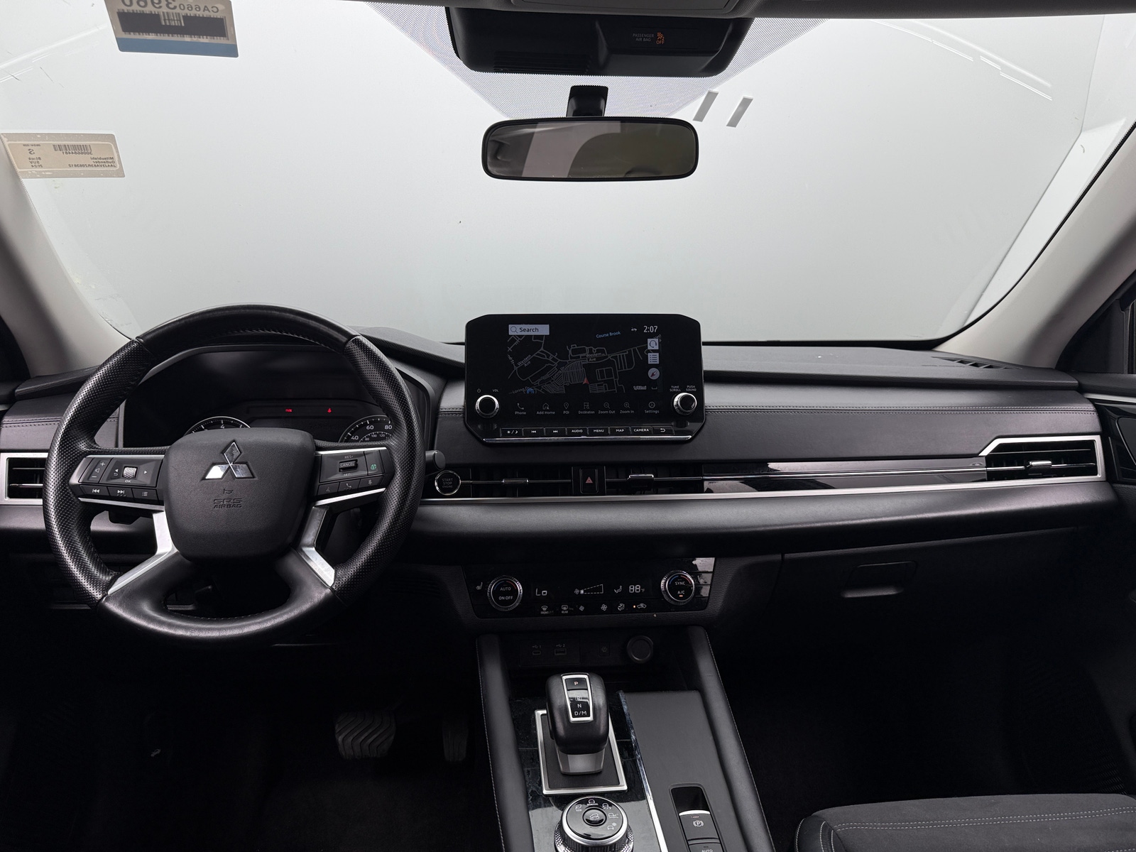 Thumbnail: 2024 Mitsubishi Outlander - 3