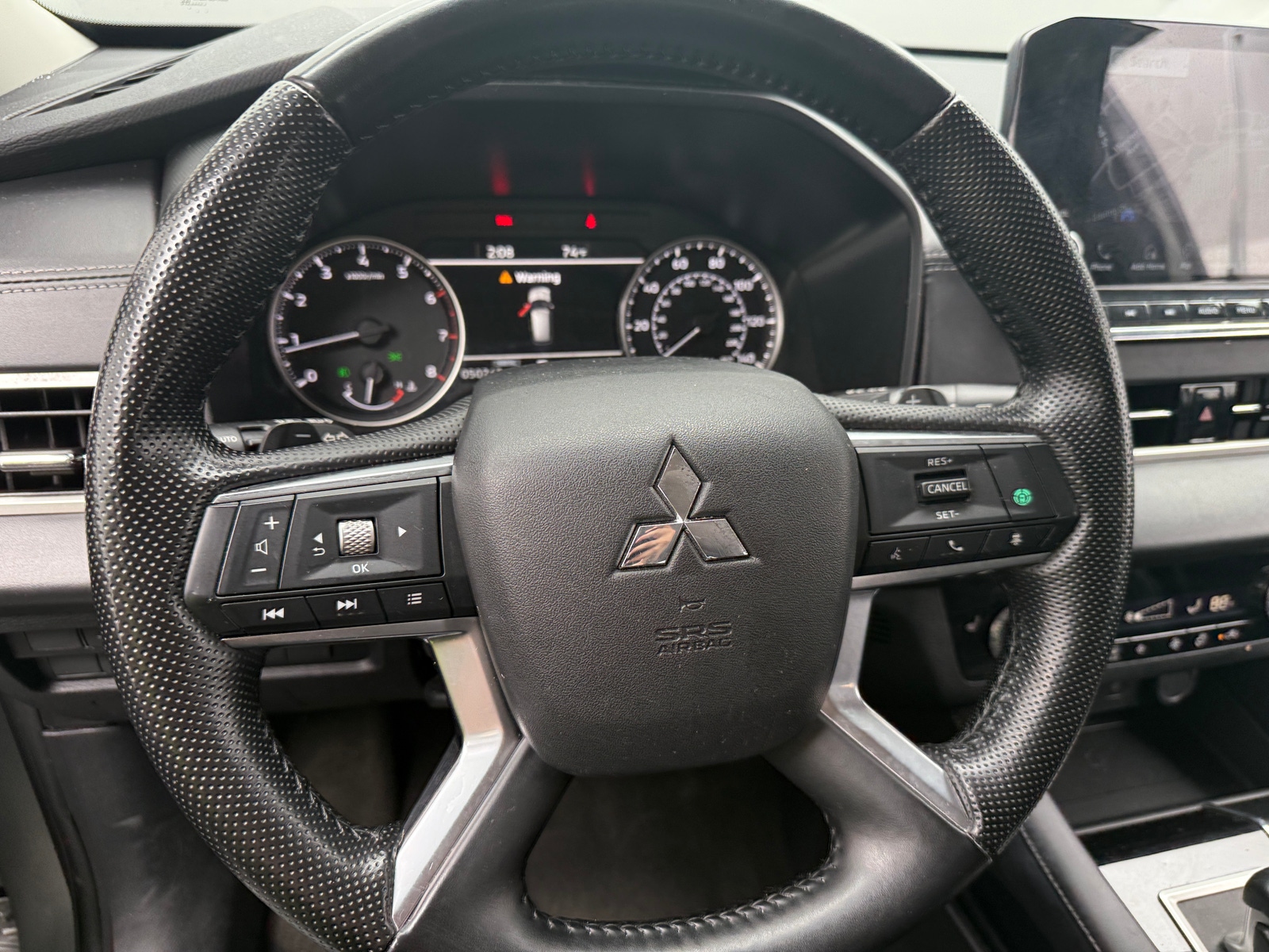 Thumbnail: 2024 Mitsubishi Outlander - 5