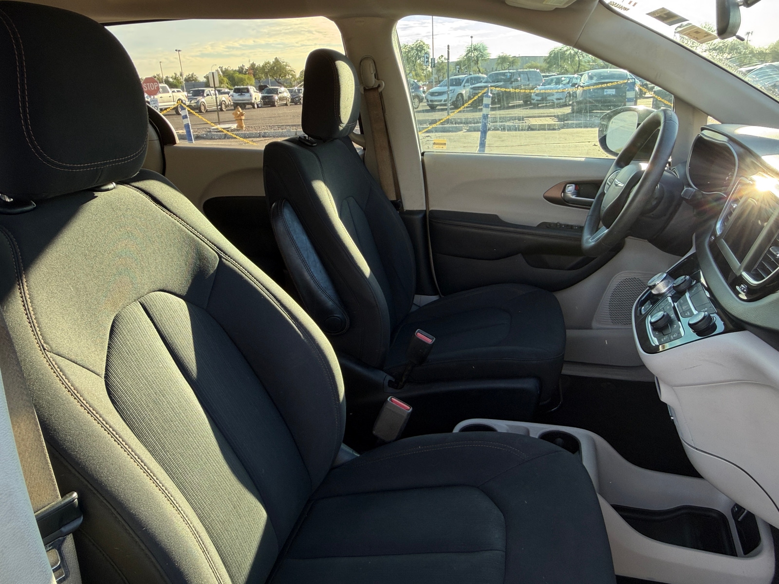 Thumbnail: 2018 Chrysler Pacifica - 2