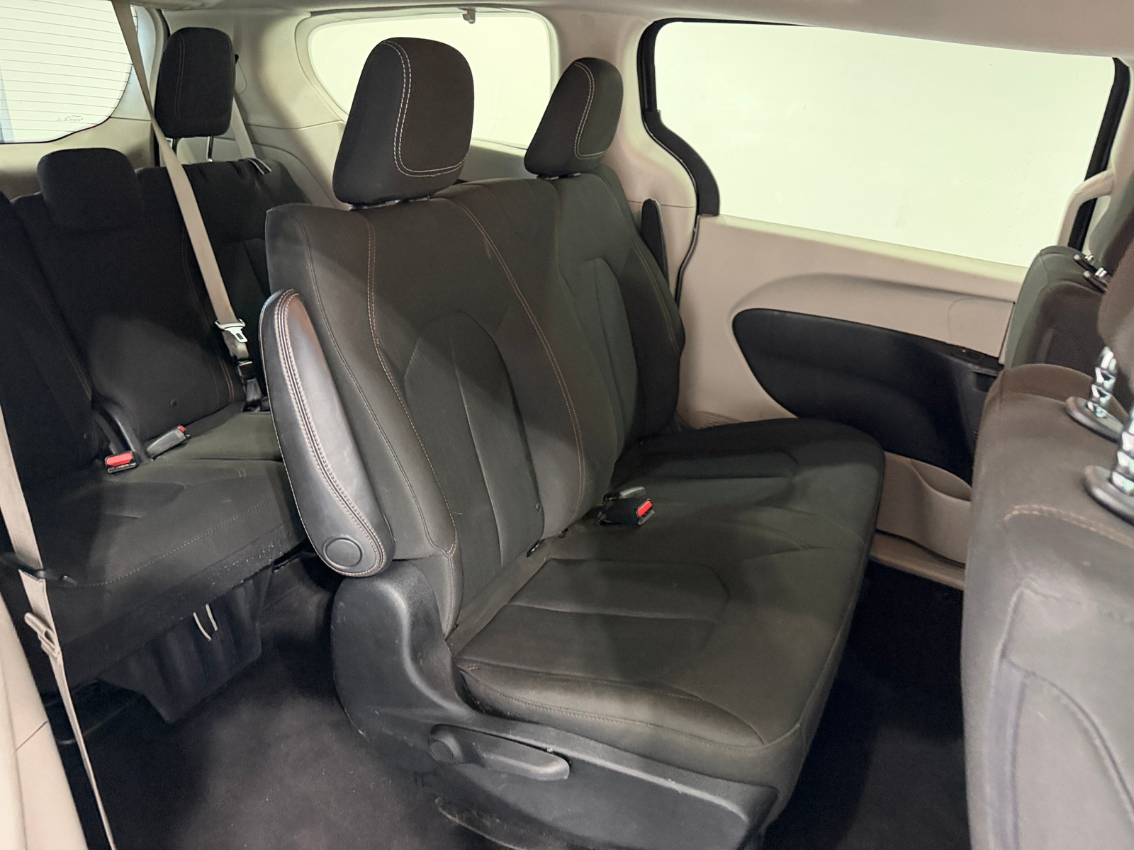 Thumbnail: 2018 Chrysler Pacifica - 6