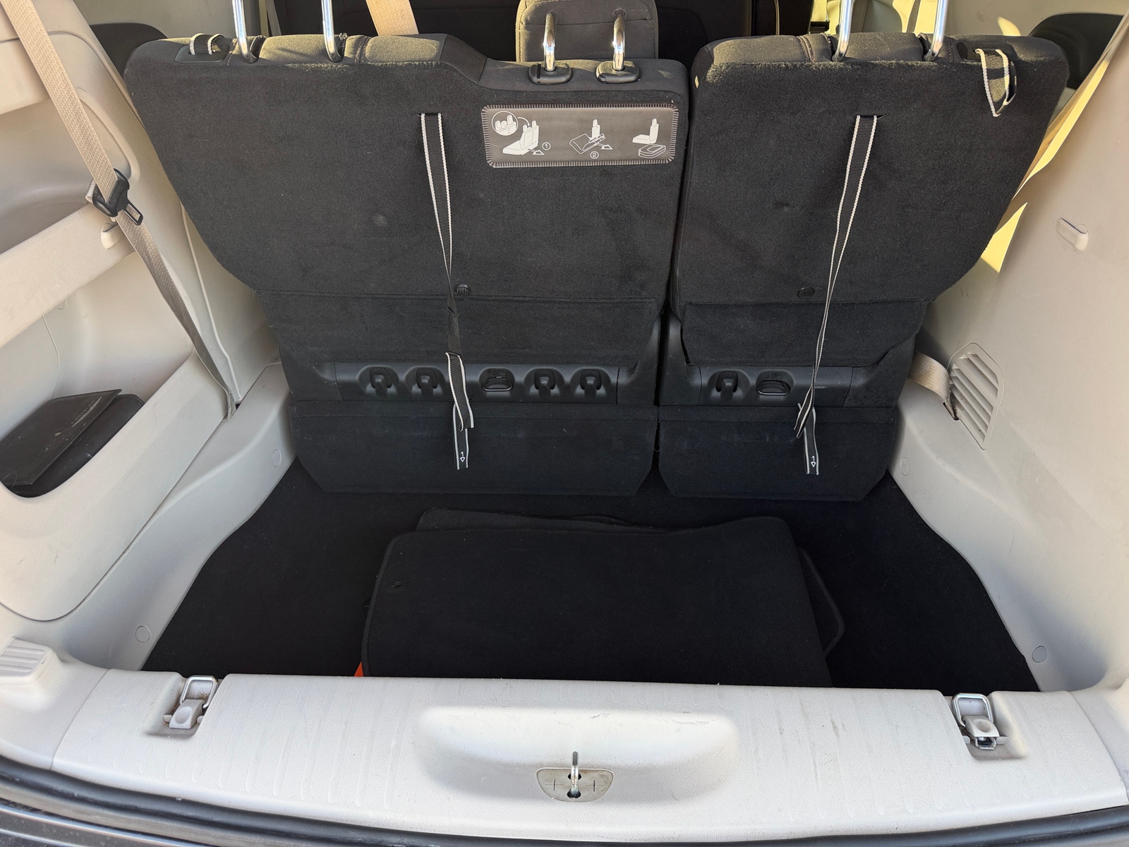 Thumbnail: 2018 Chrysler Pacifica - 7