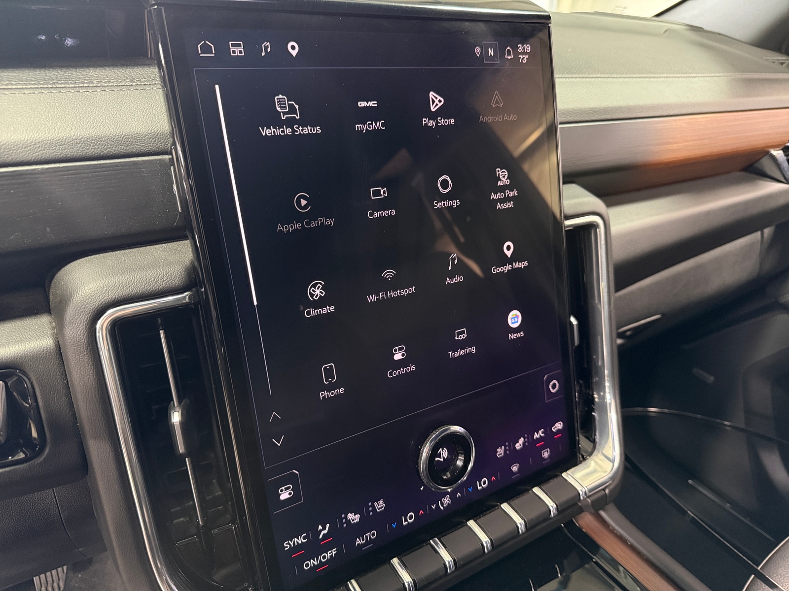 Thumbnail: 2025 GMC Yukon - 3