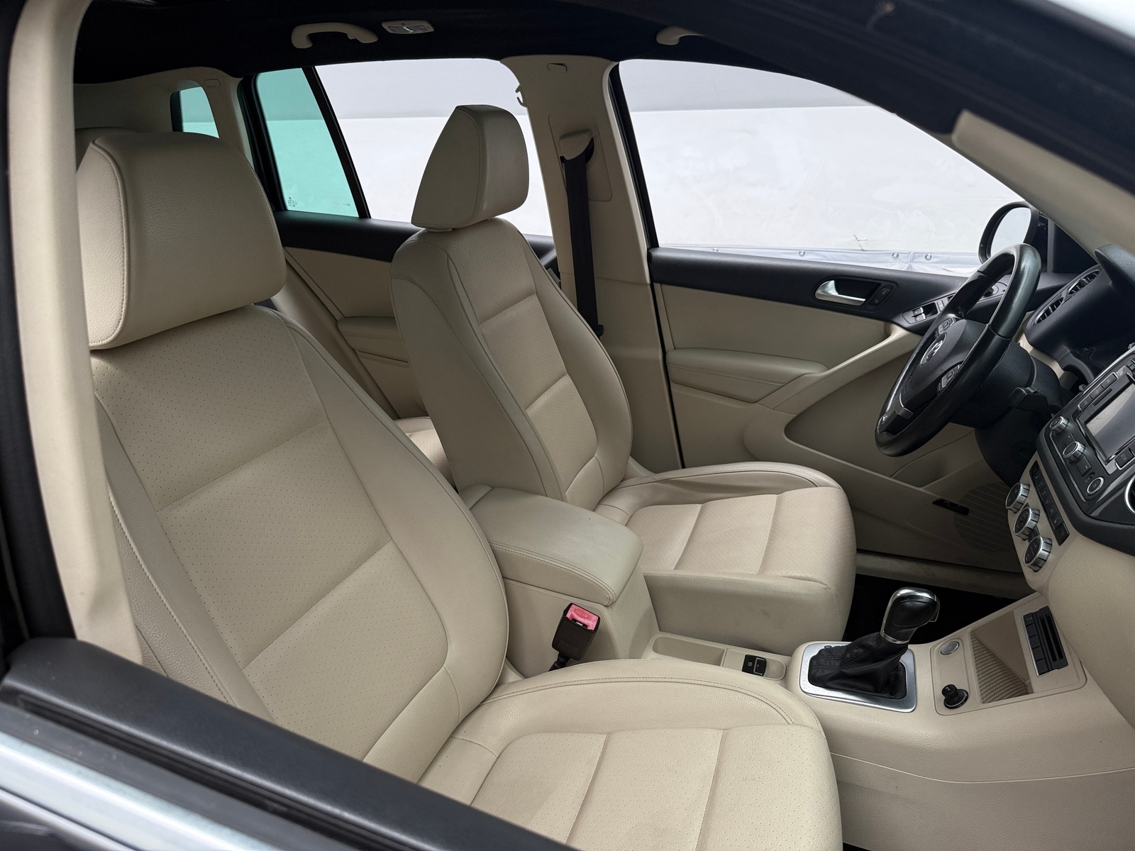 Thumbnail: 2014 Volkswagen Tiguan - 2