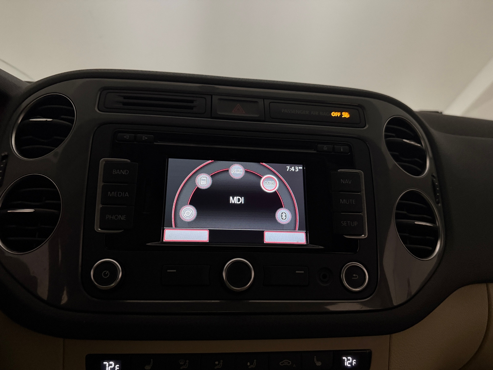 Thumbnail: 2014 Volkswagen Tiguan - 4