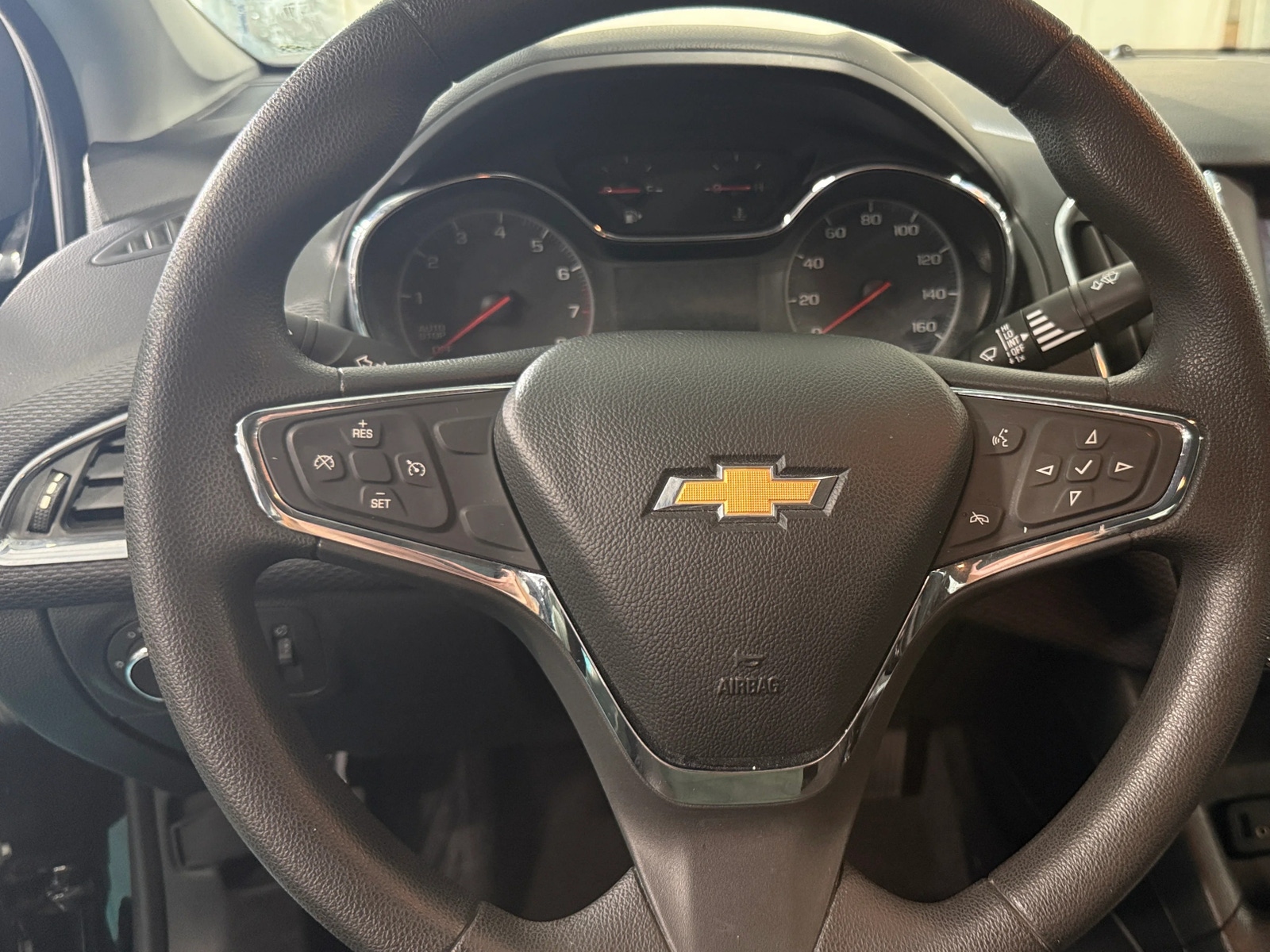 Thumbnail: 2019 Chevrolet Cruze - 5