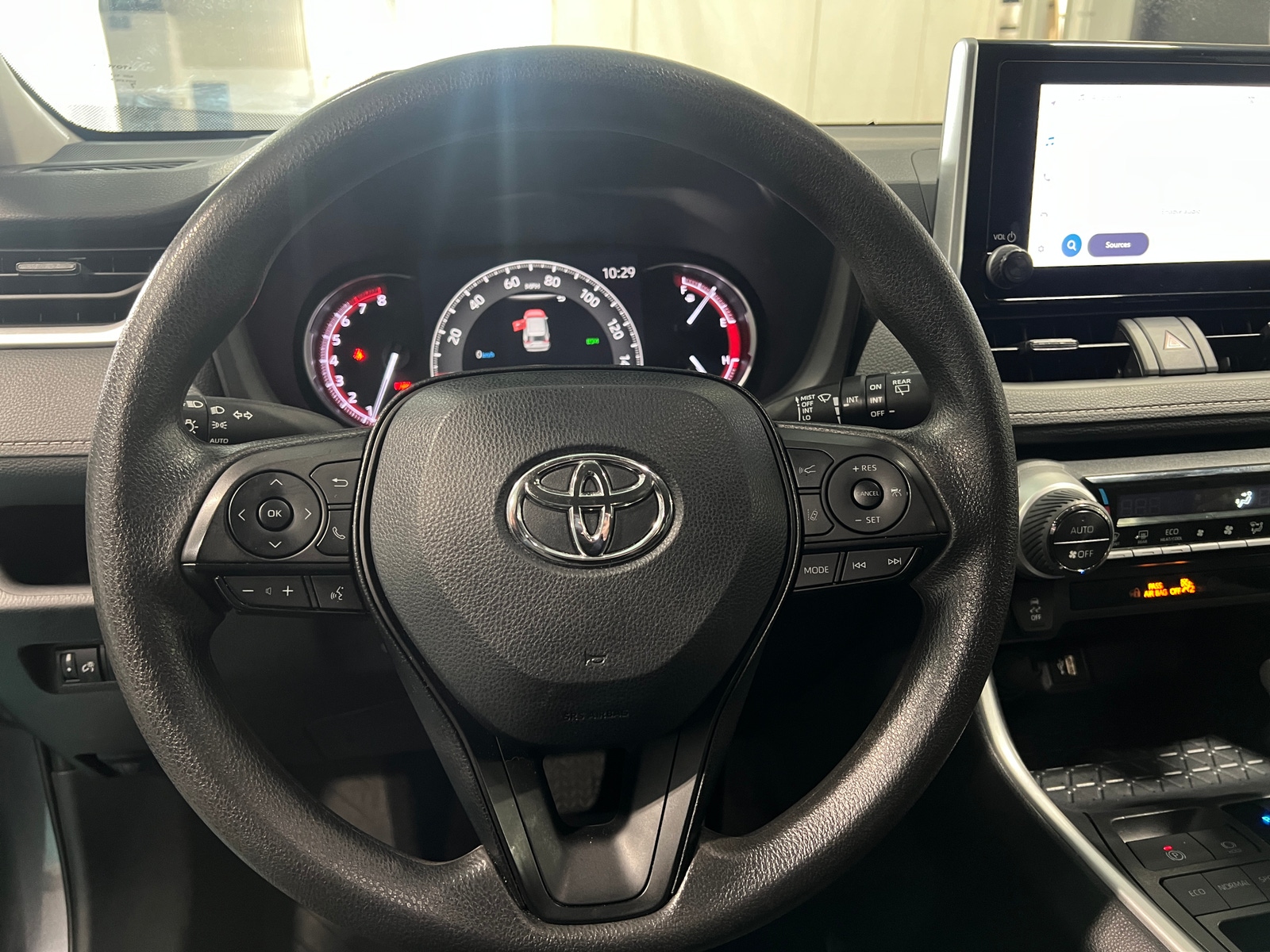 Thumbnail: 2025 Toyota RAV4 - 5