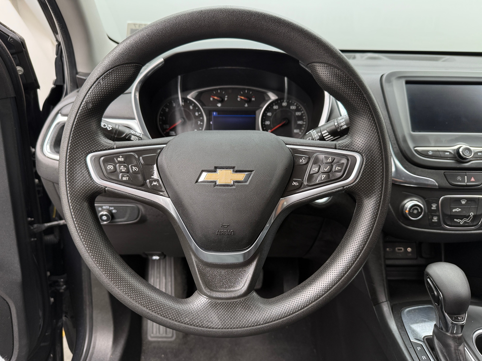 Thumbnail: 2022 Chevrolet Equinox - 5