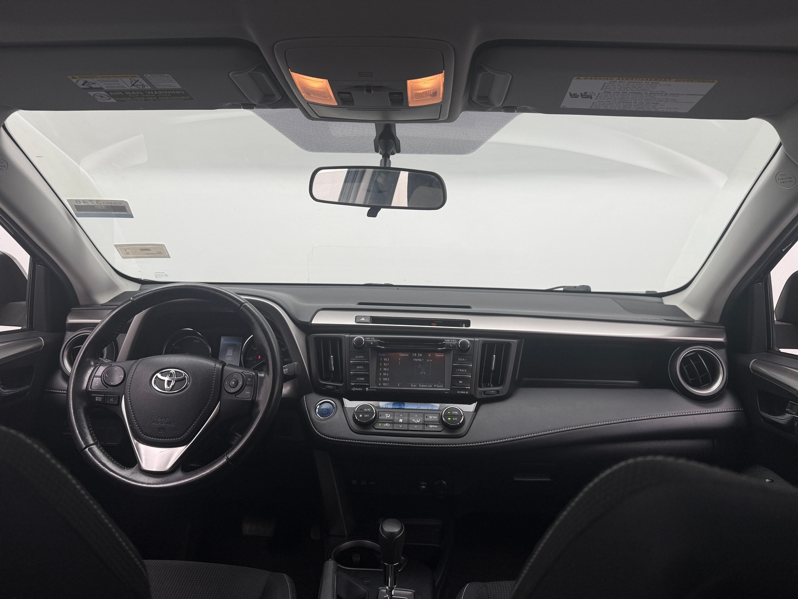 Thumbnail: 2016 Toyota RAV4 - 3