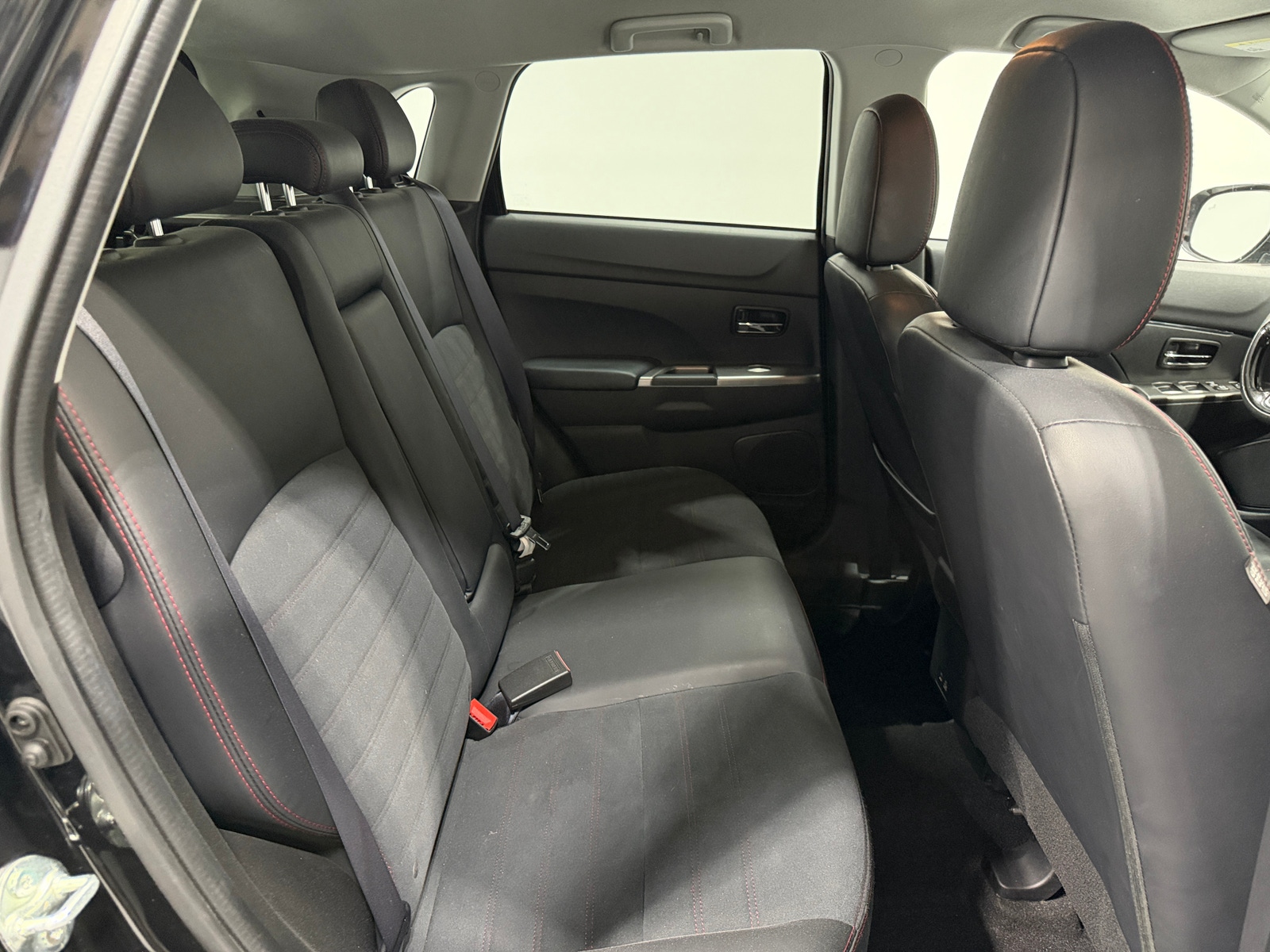 Thumbnail: 2024 Mitsubishi Outlander Sport - 6