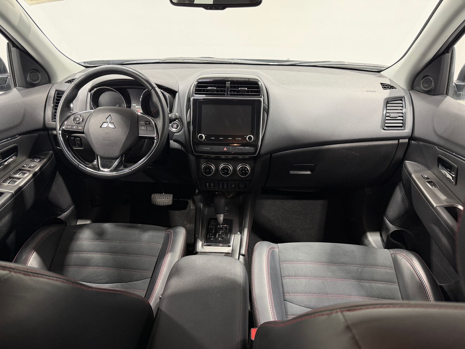 Thumbnail: 2024 Mitsubishi Outlander Sport - 3