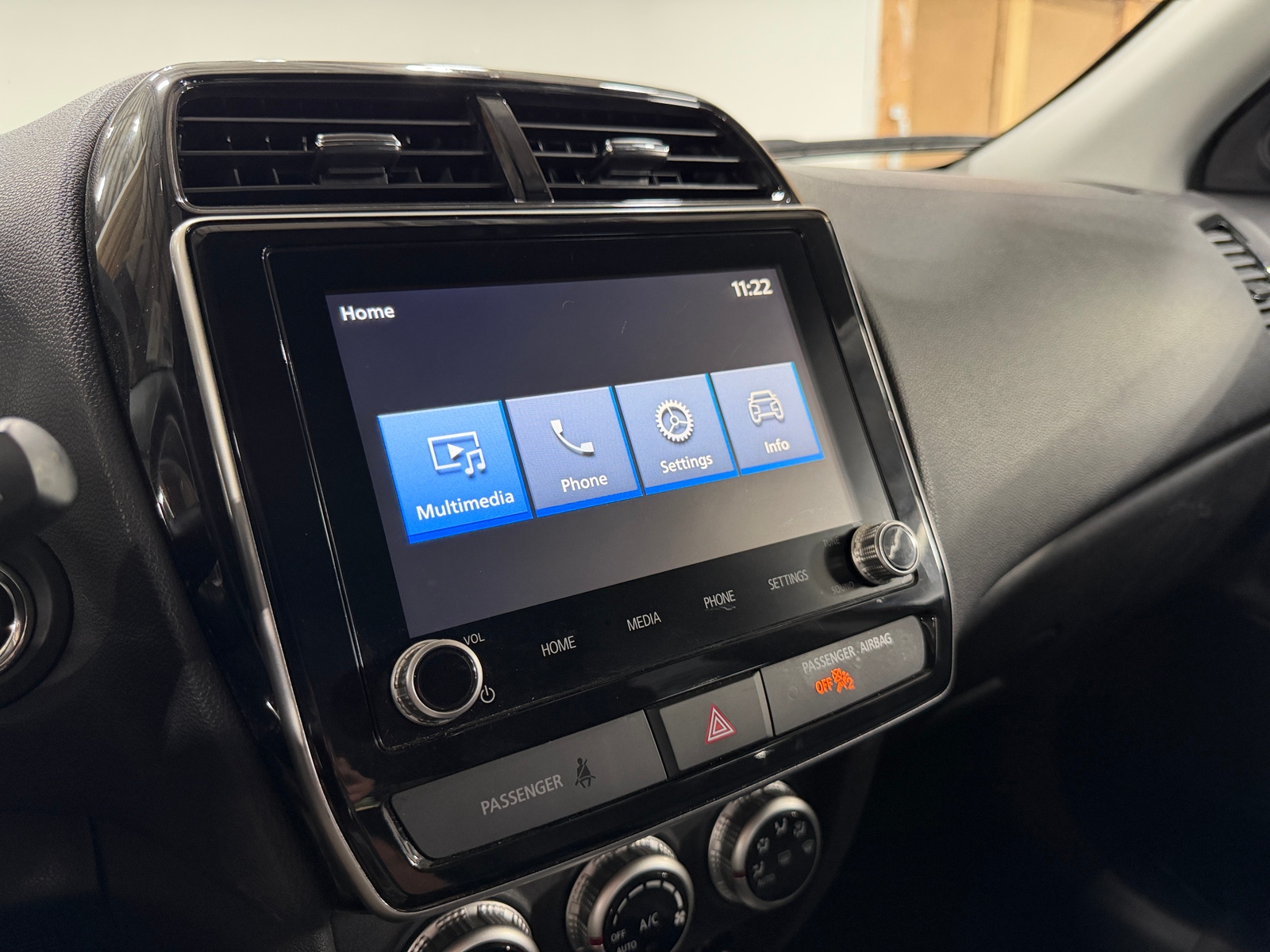 Thumbnail: 2024 Mitsubishi Outlander Sport - 4