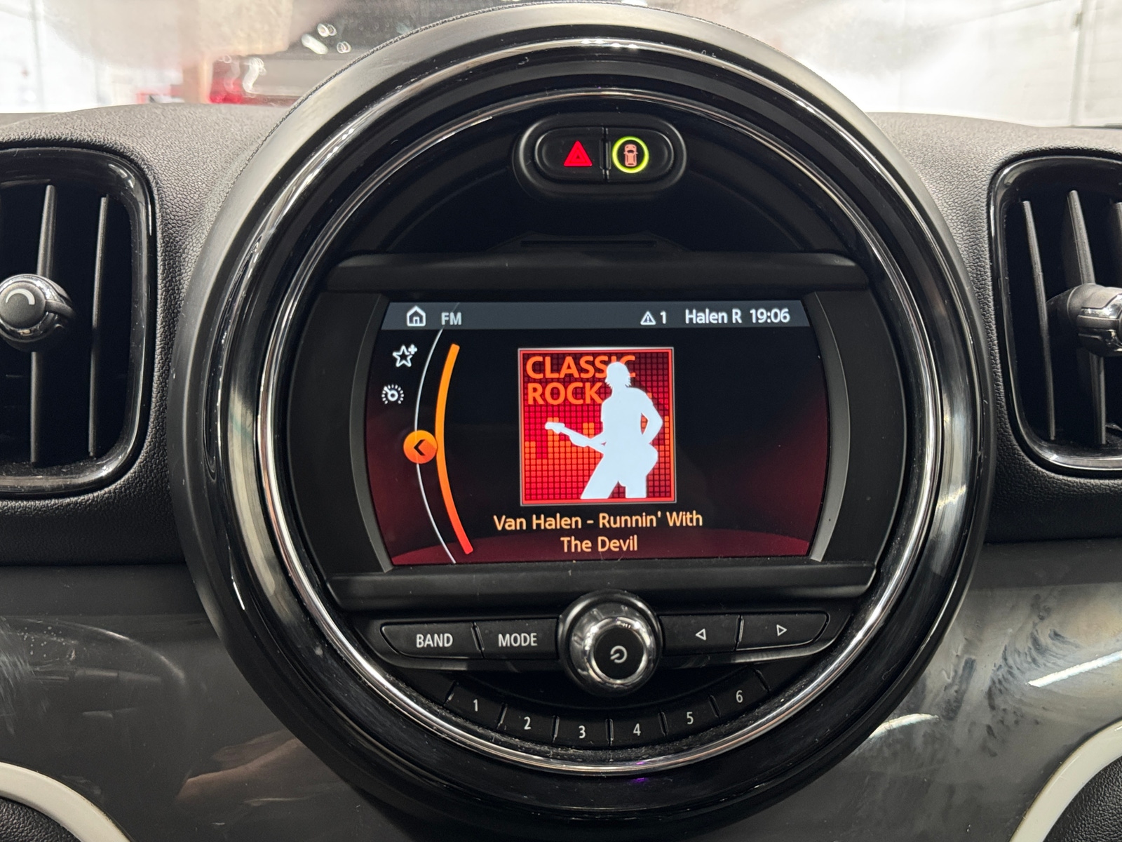Thumbnail: 2019 MINI Cooper Countryman - 3