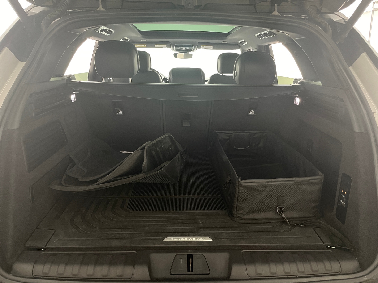 Thumbnail: 2024 Land Rover Range Rover Sport - 6