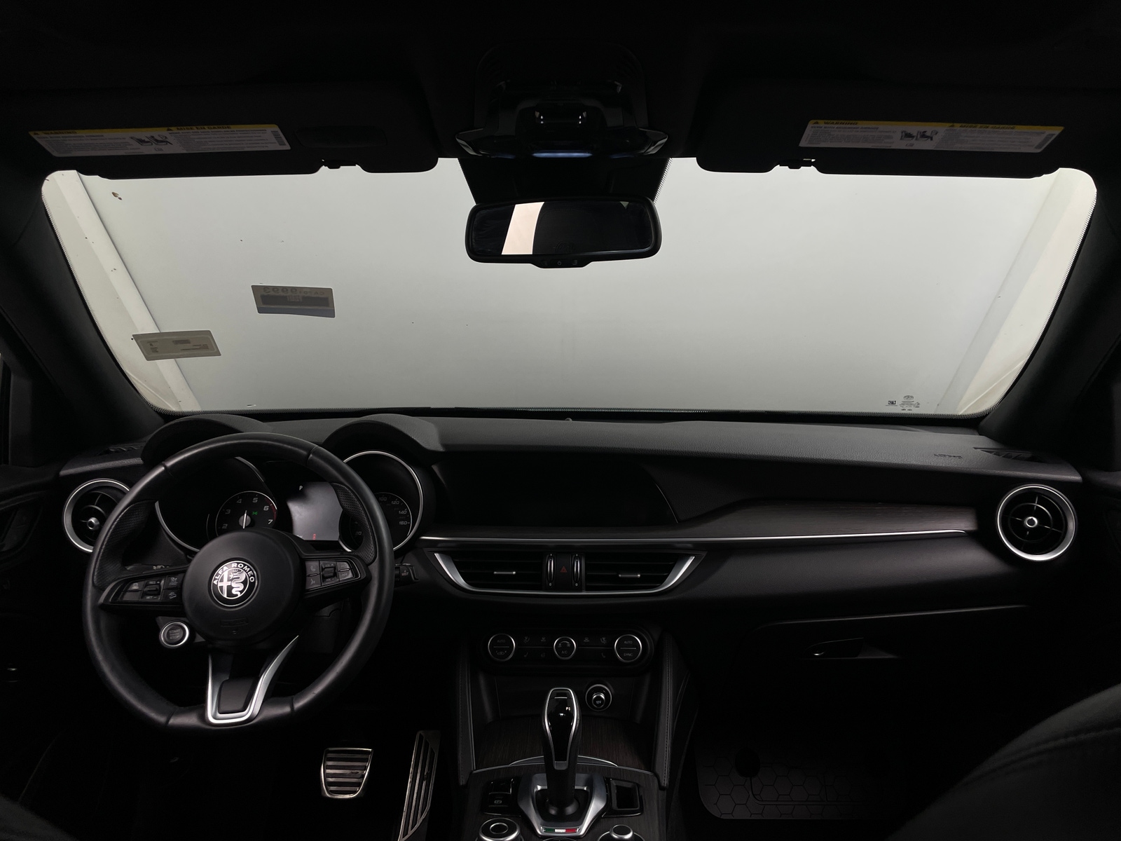 Thumbnail: 2023 Alfa Romeo Stelvio - 2