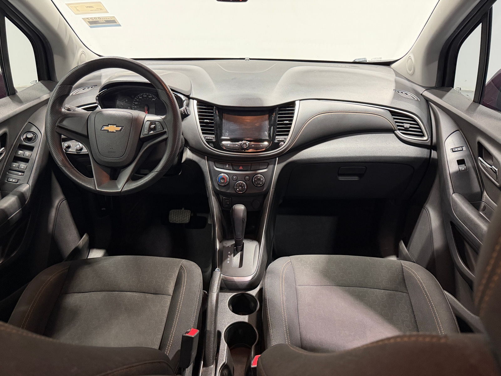 Thumbnail: 2017 Chevrolet Trax - 3