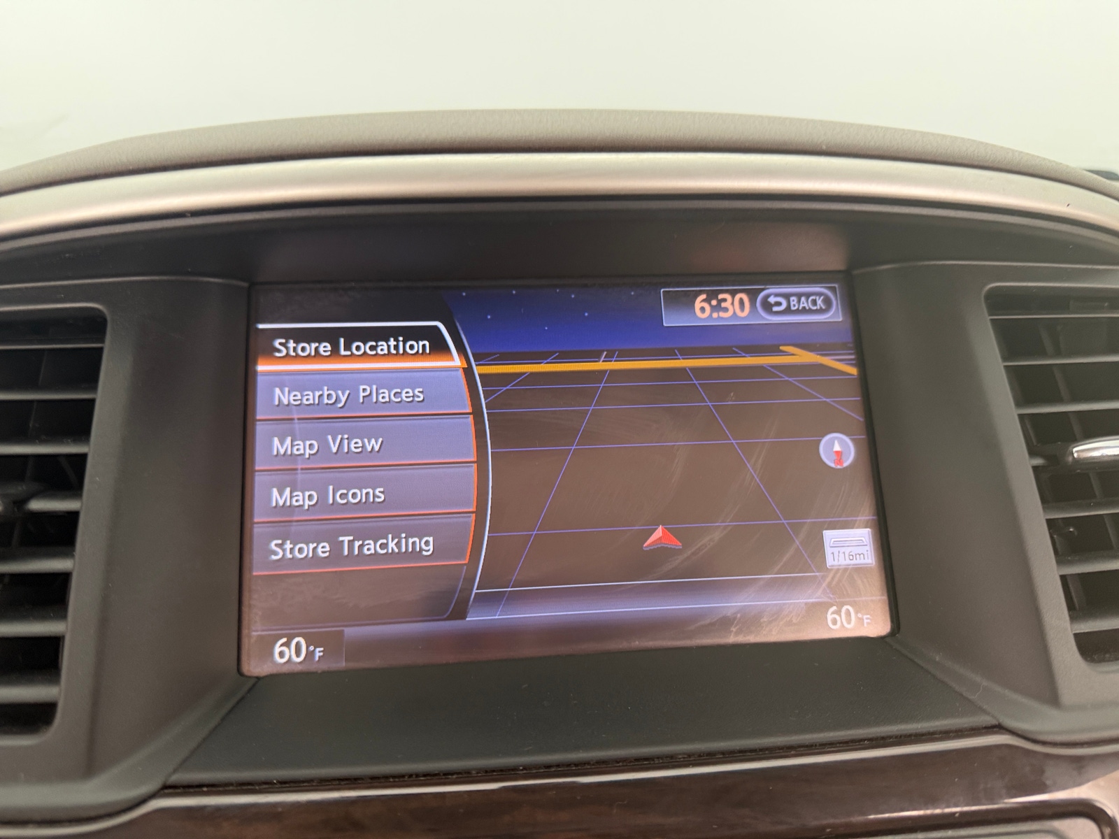 Thumbnail: 2015 Nissan Pathfinder - 3