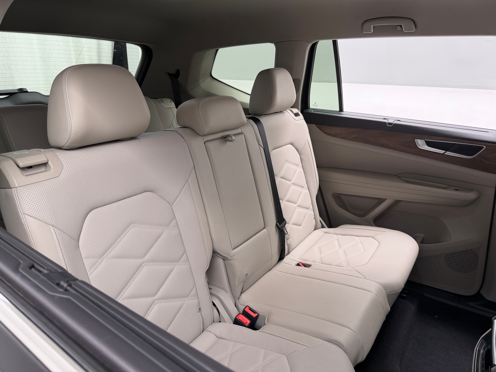 Thumbnail: 2026 Volkswagen Atlas - 6