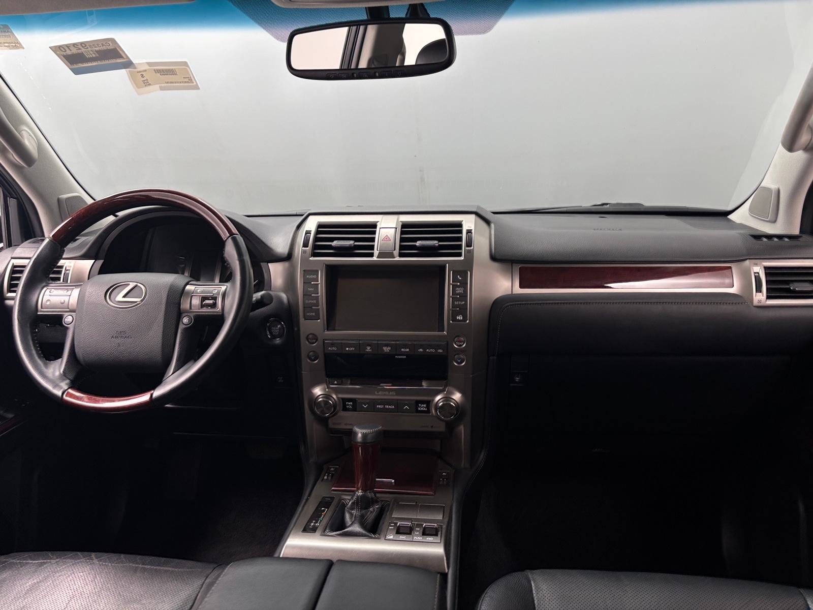 Thumbnail: 2015 Lexus GX - 3