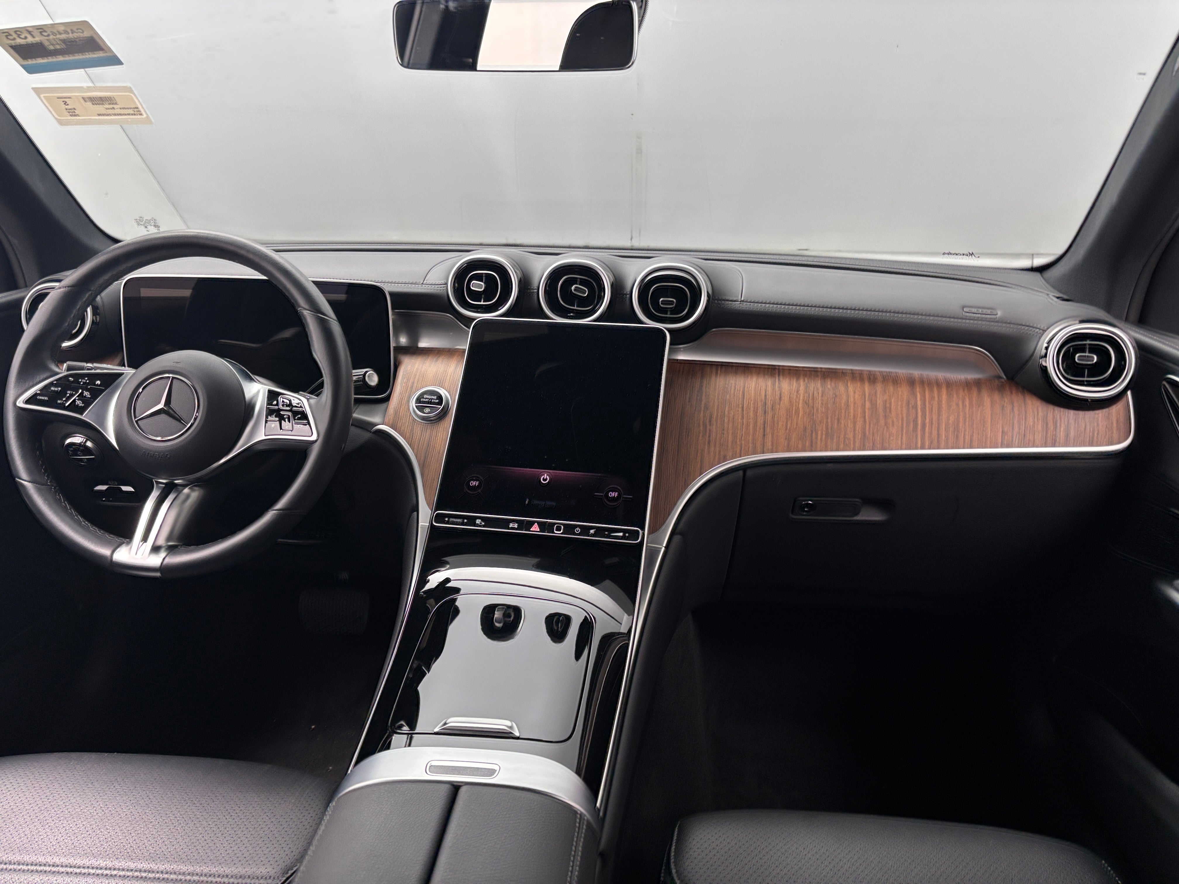 2025 Mercedes-Benz GLC Base