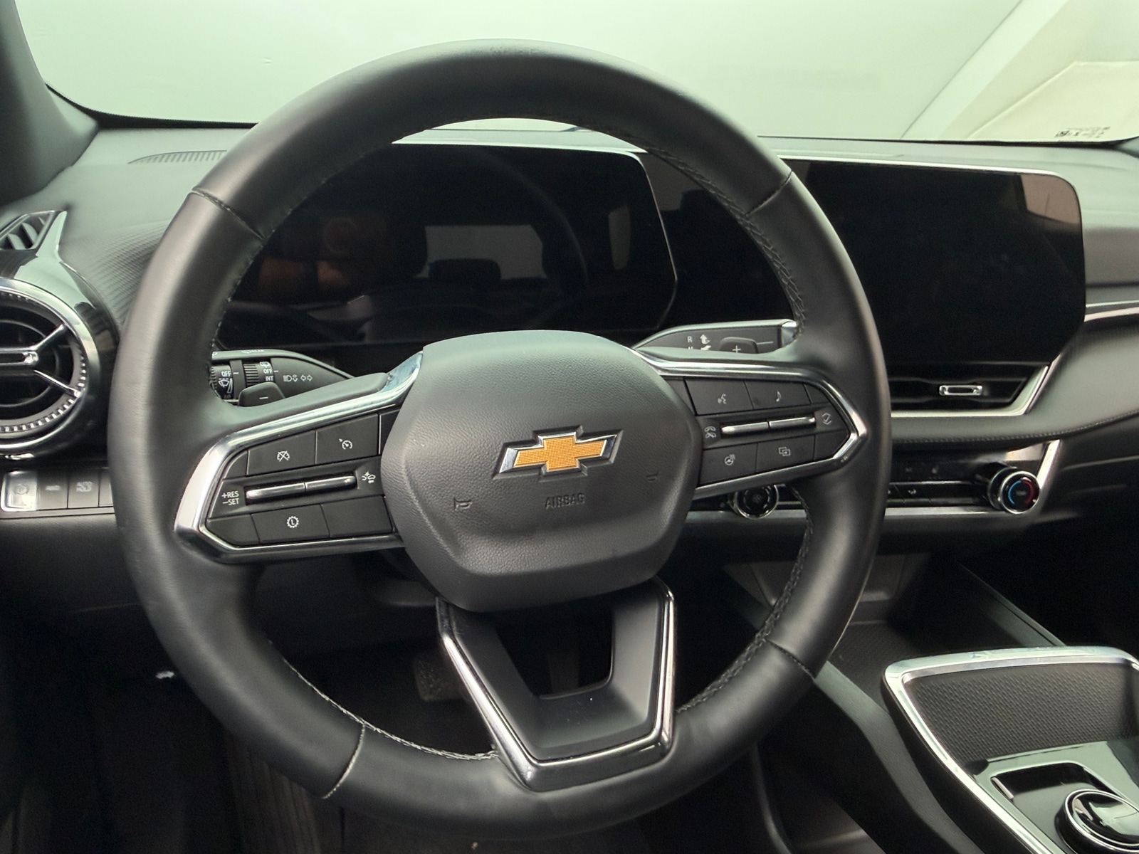 Thumbnail: 2026 Chevrolet Equinox - 5