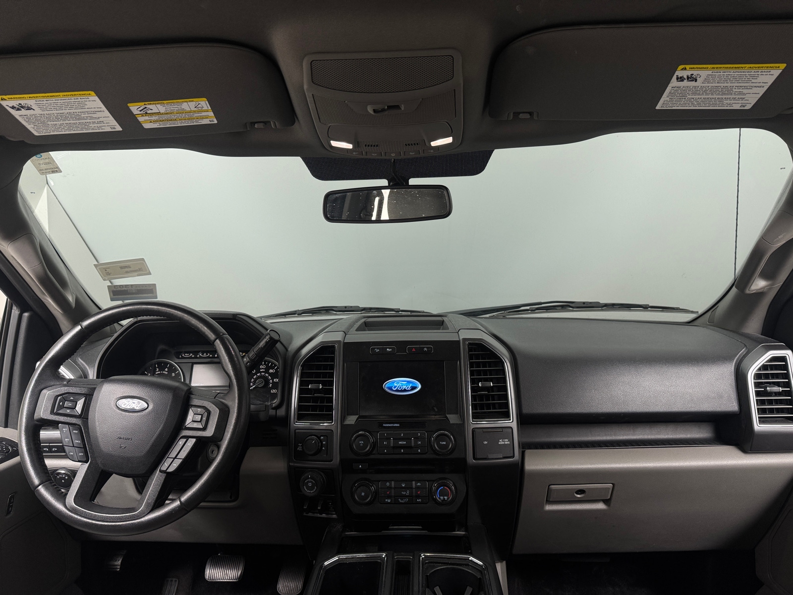 Thumbnail: 2017 Ford Econoline - 3
