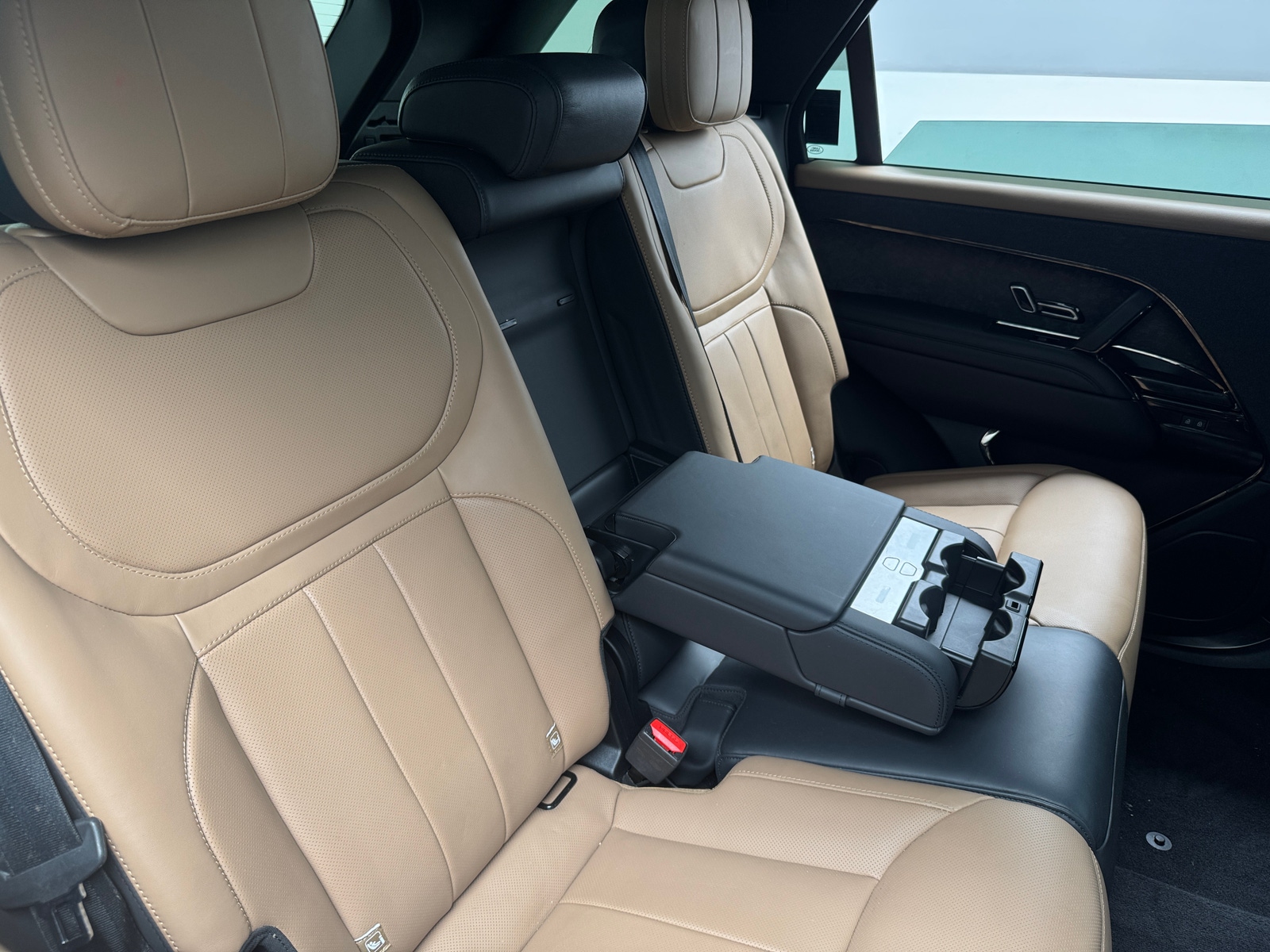 Thumbnail: 2024 Land Rover Range Rover Sport - 6