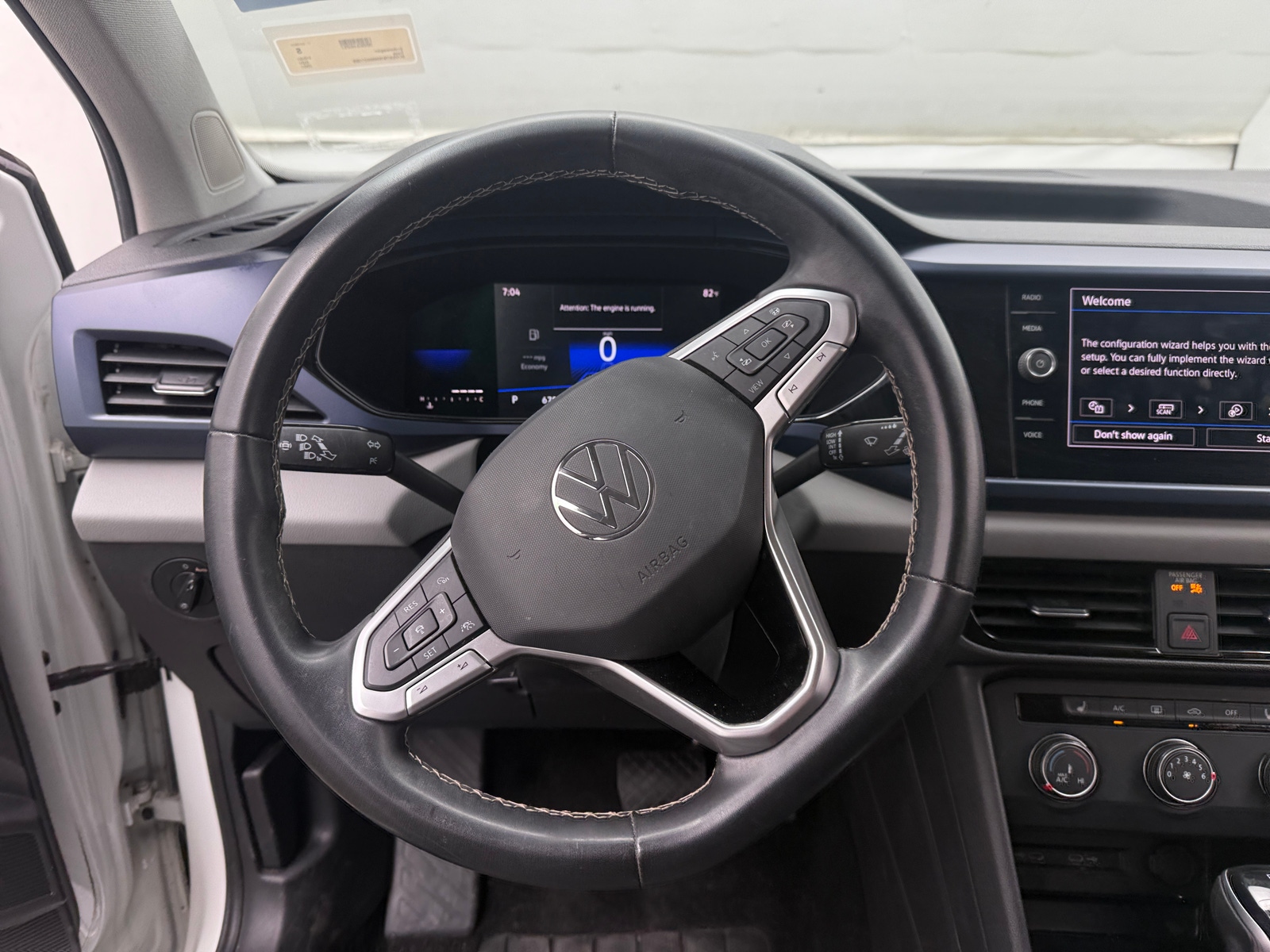 Thumbnail: 2022 Volkswagen Taos - 5