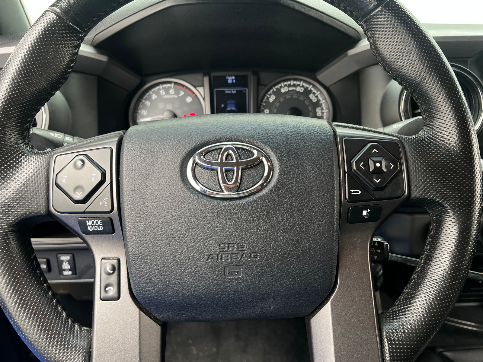 Thumbnail: 2016 Toyota Tacoma - 5