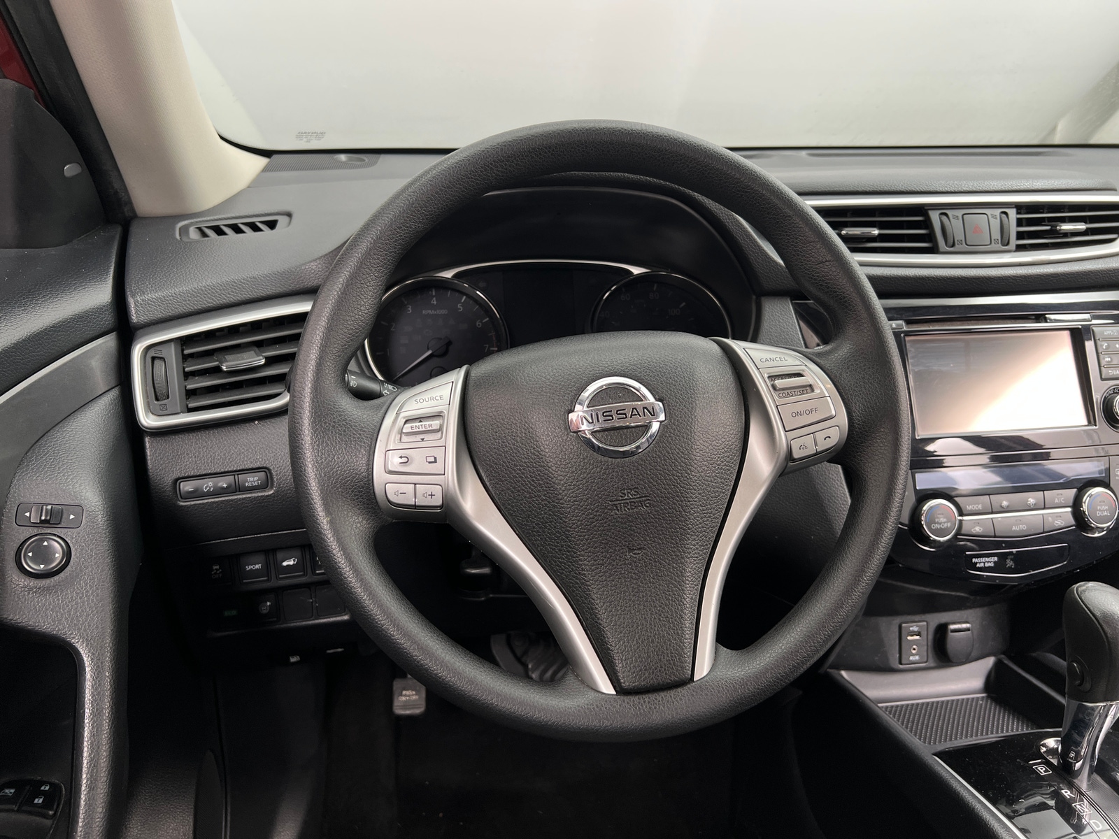 Thumbnail: 2016 Nissan Rogue - 5