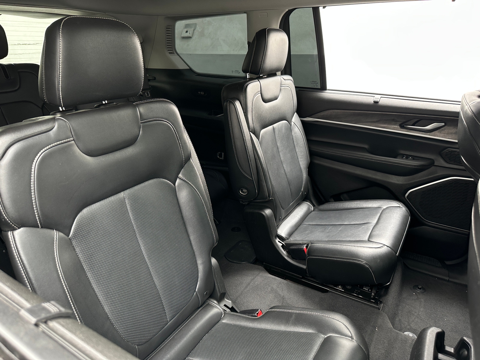 Thumbnail: 2022 Jeep Grand Cherokee L - 5