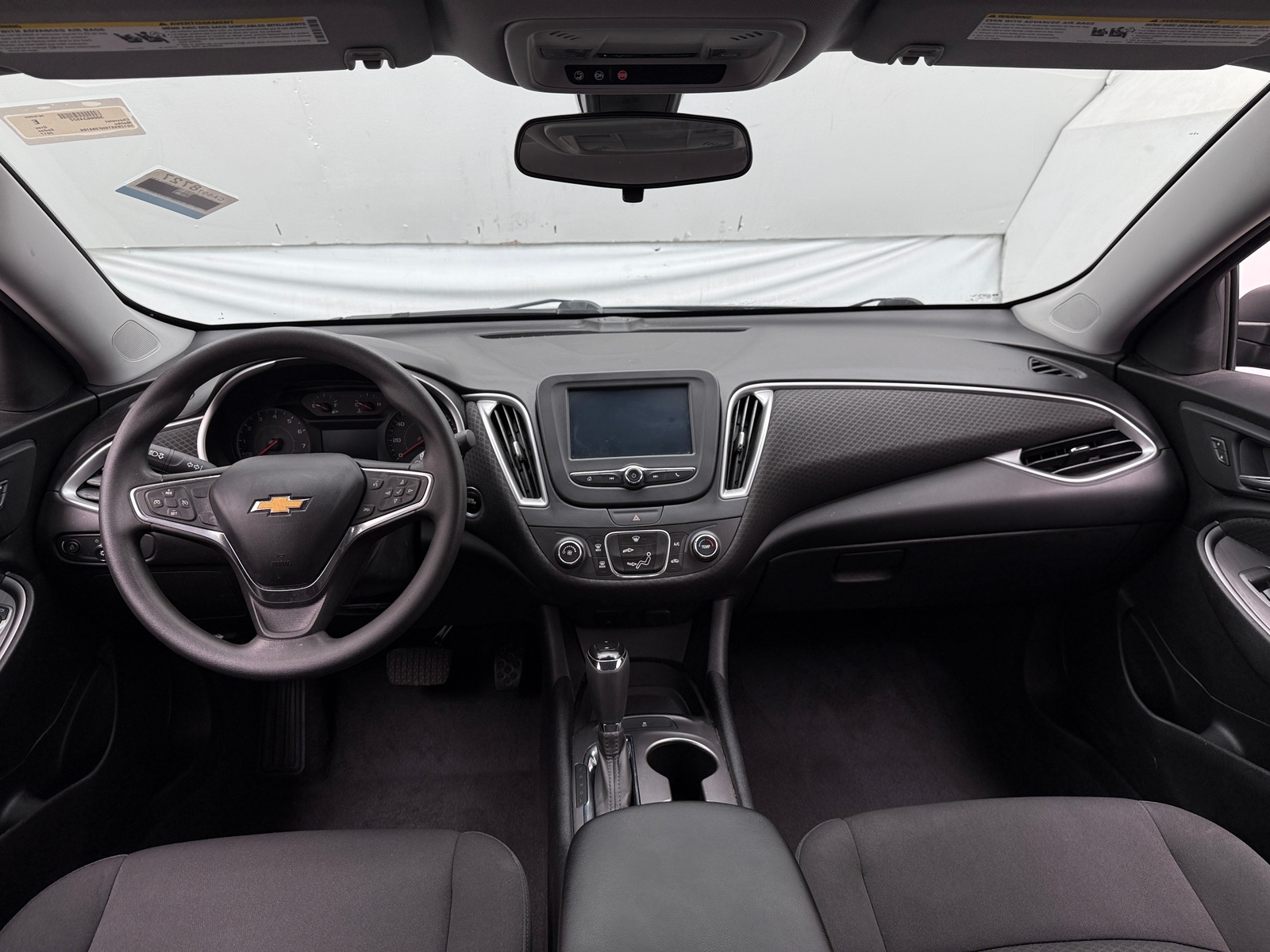 Thumbnail: 2017 Chevrolet Malibu - 3