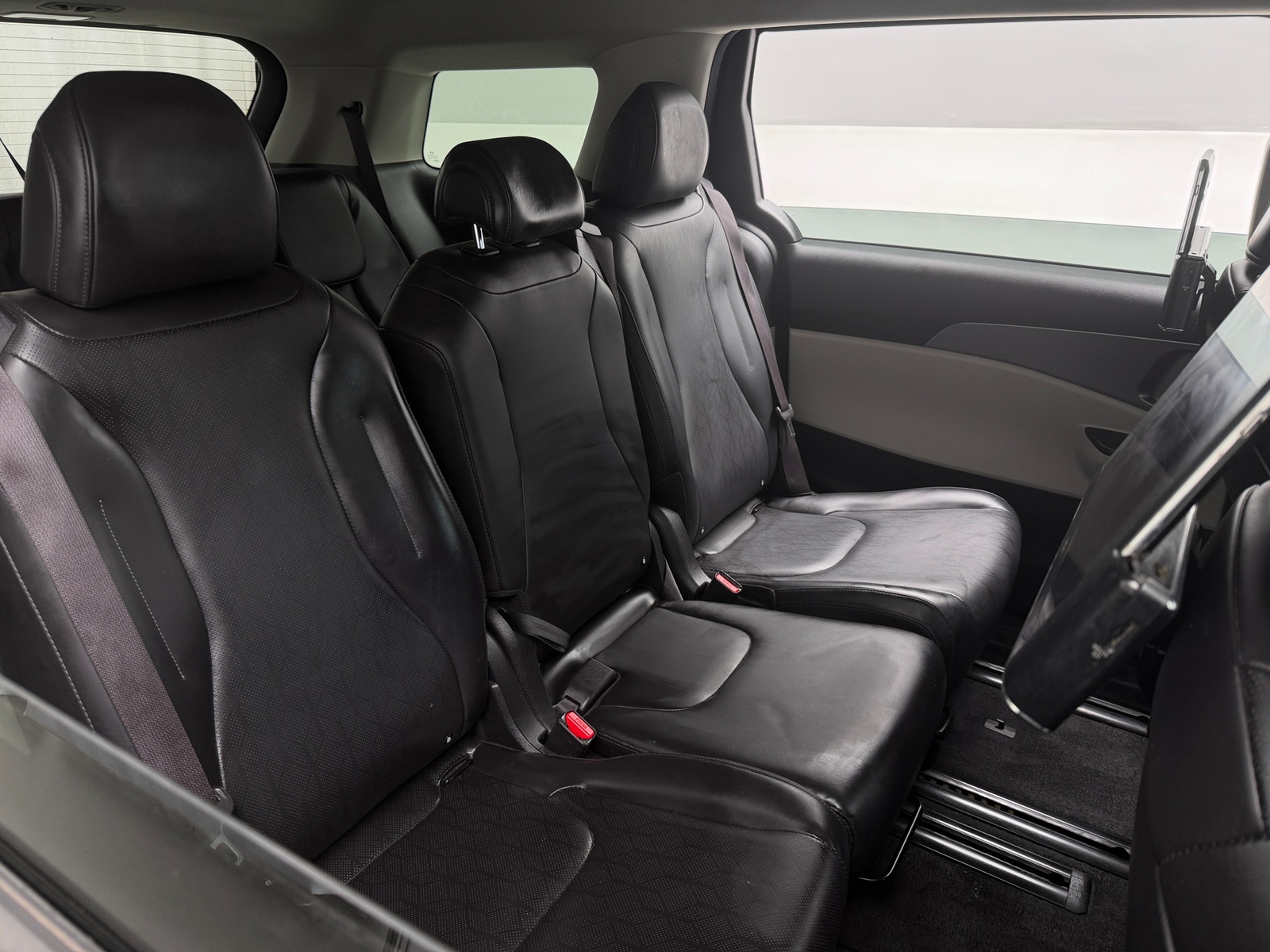 Thumbnail: 2022 Kia Carnival - 5