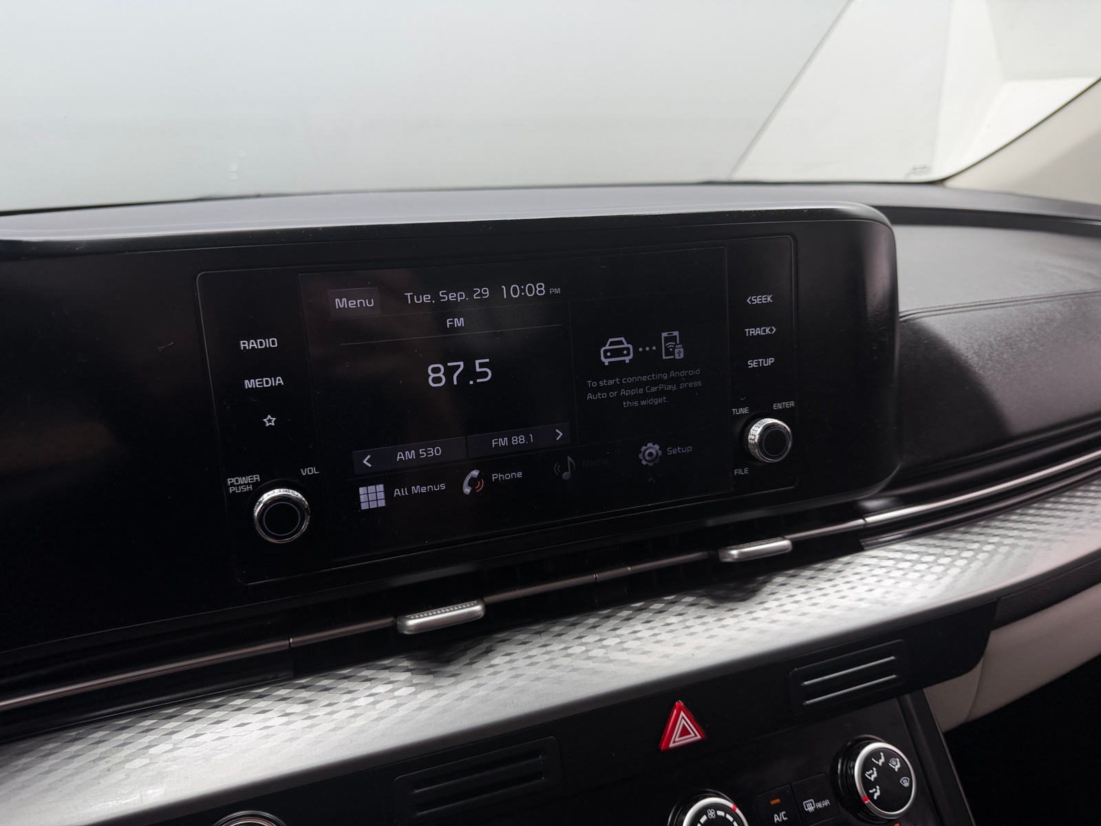 Thumbnail: 2022 Kia Carnival - 3