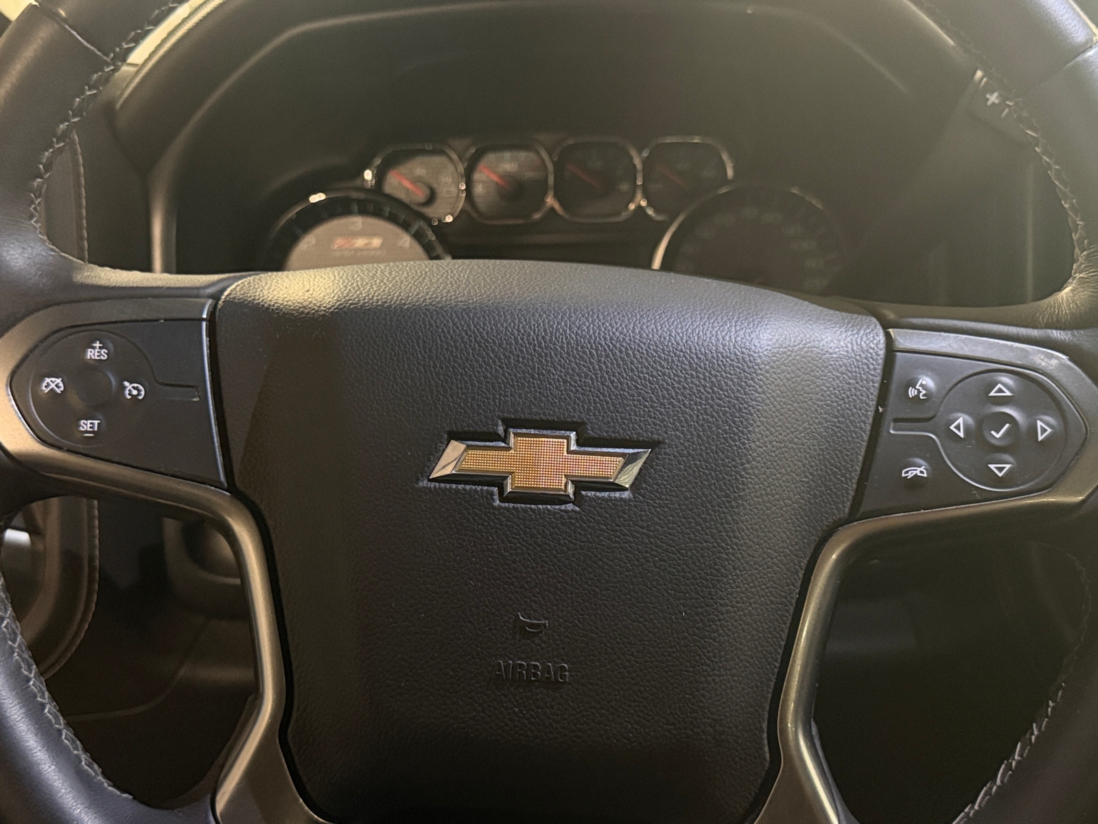 Thumbnail: 2017 Chevrolet Silverado 1500 - 4