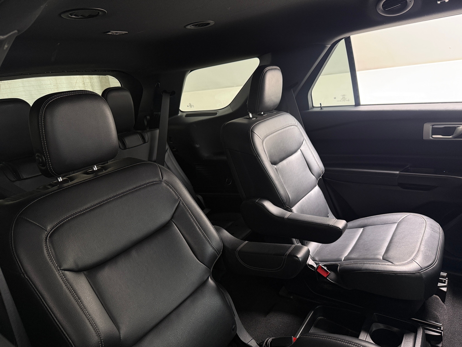 Thumbnail: 2020 Ford Explorer - 5