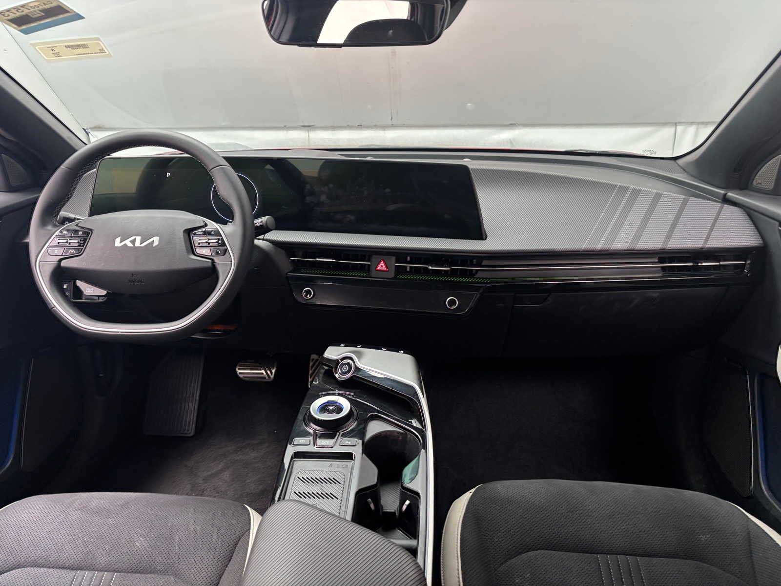 Thumbnail: 2024 Kia EV6 - 2