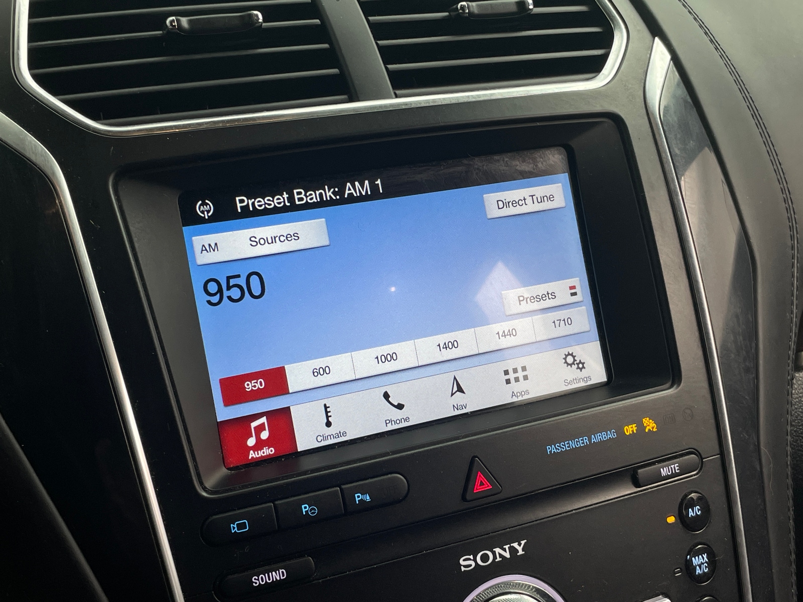 Thumbnail: 2019 Ford Explorer - 3