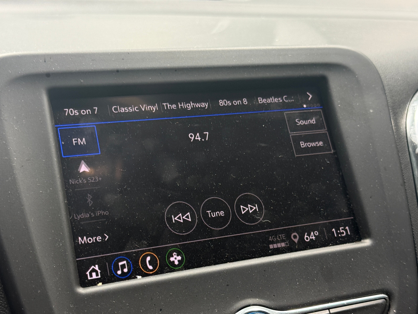 Thumbnail: 2023 Chevrolet Equinox - 4