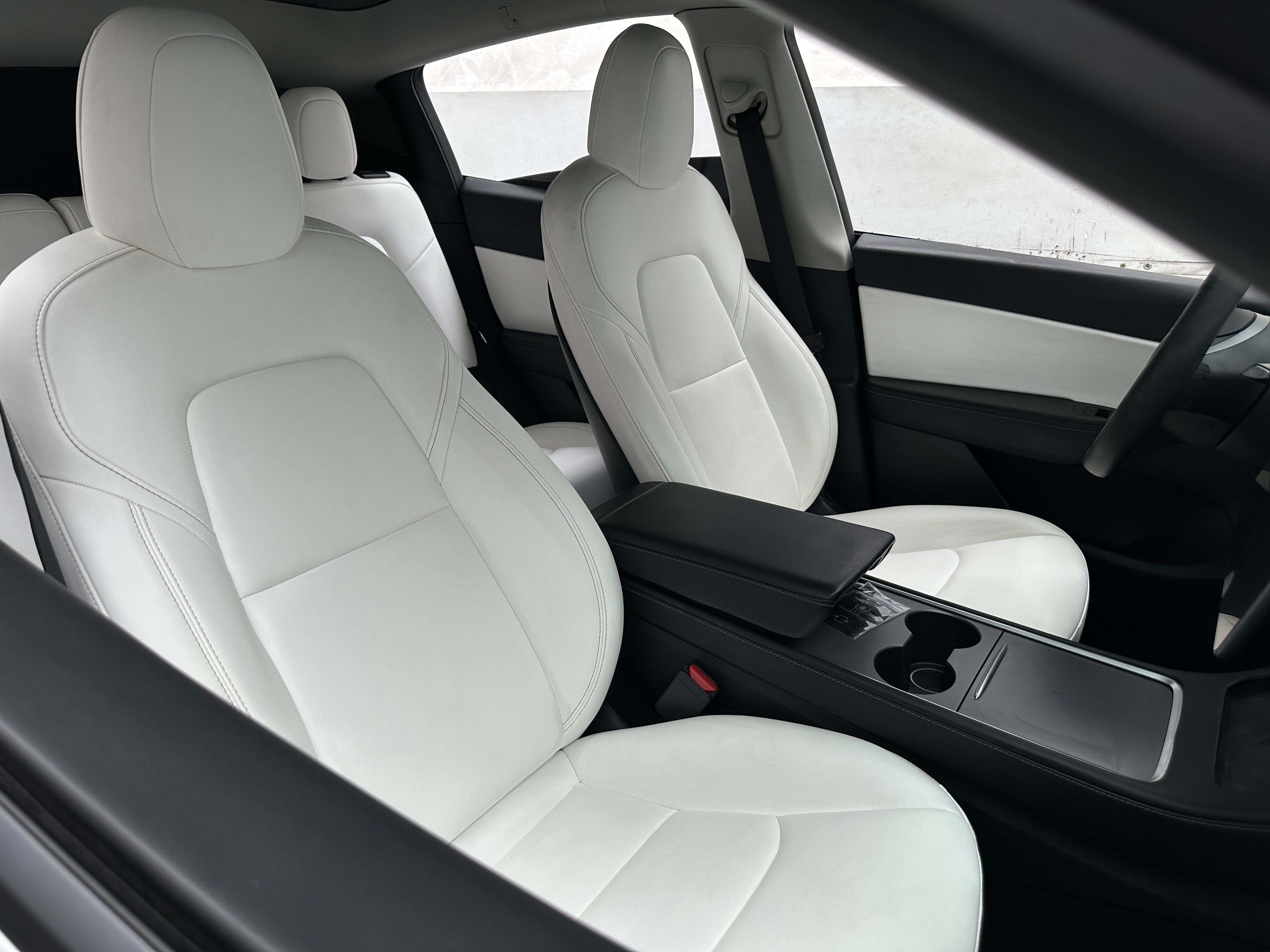 Used 2021 Tesla Model Y Long Range with VIN 5YJYGDEE9MF282981 for sale in Auburn, WA