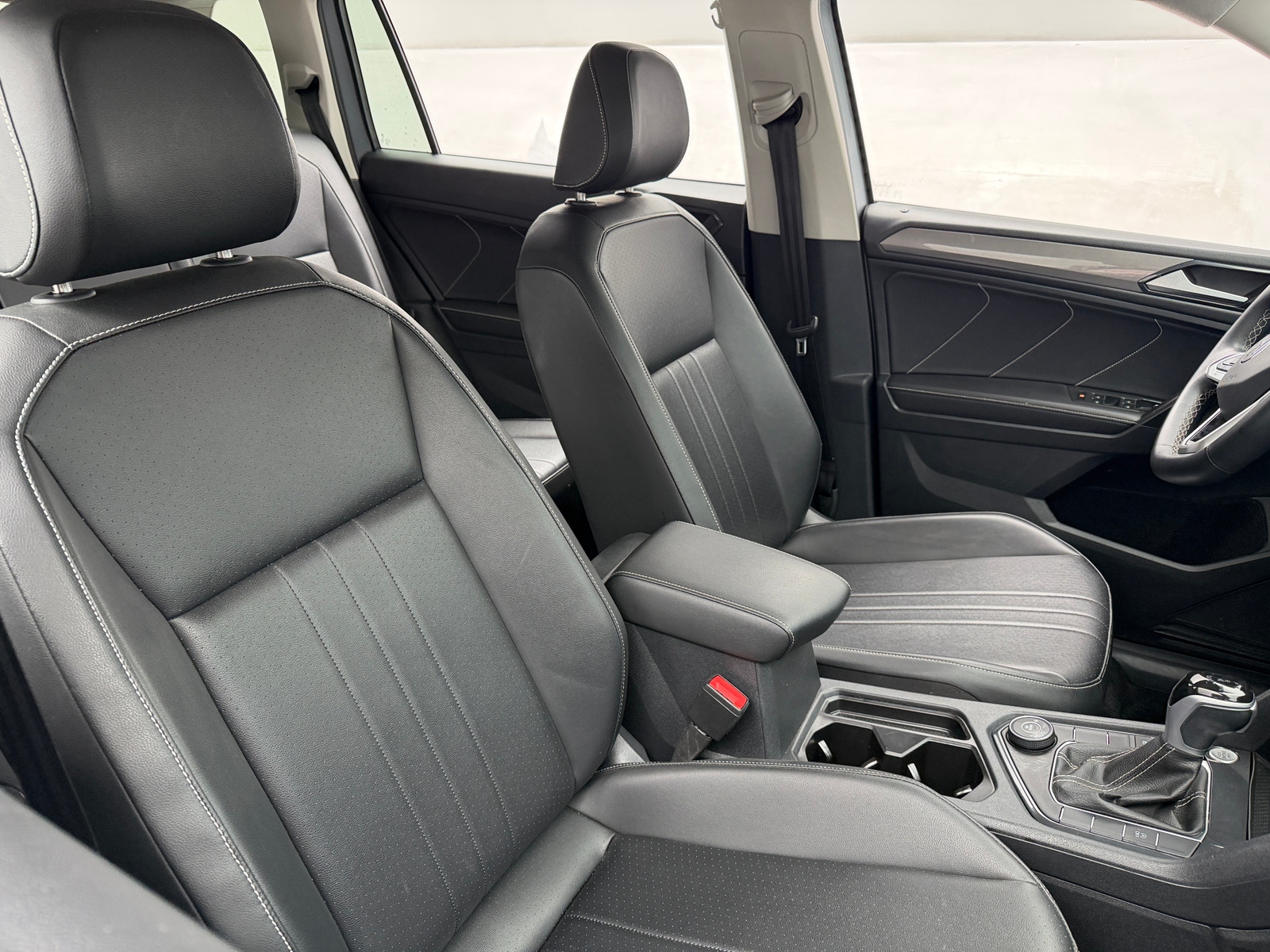 Thumbnail: 2024 Volkswagen Tiguan - 2