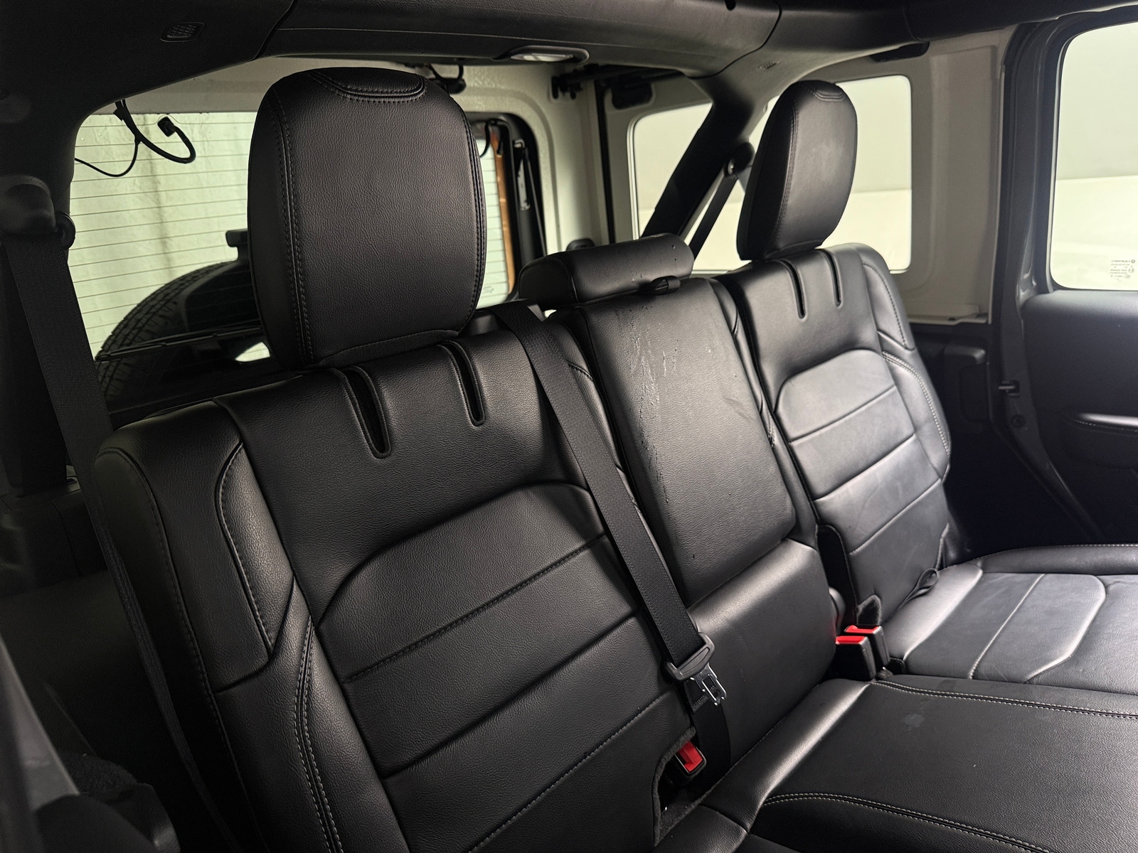 Thumbnail: 2022 Jeep Wrangler - 5