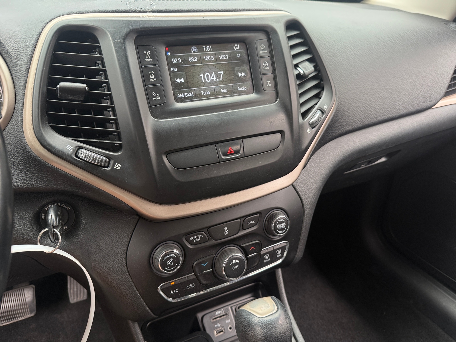 Thumbnail: 2015 Jeep Cherokee - 4