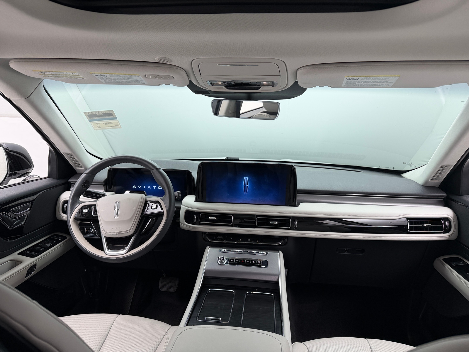 Thumbnail: 2025 Lincoln Aviator - 2