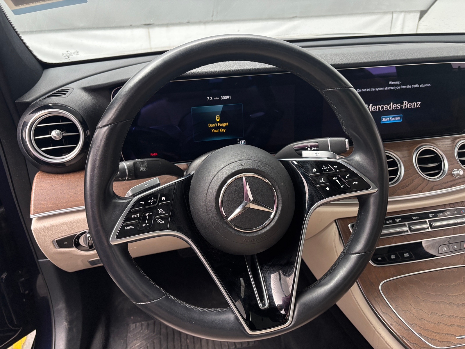 Thumbnail: 2021 Mercedes-Benz E-Class - 4