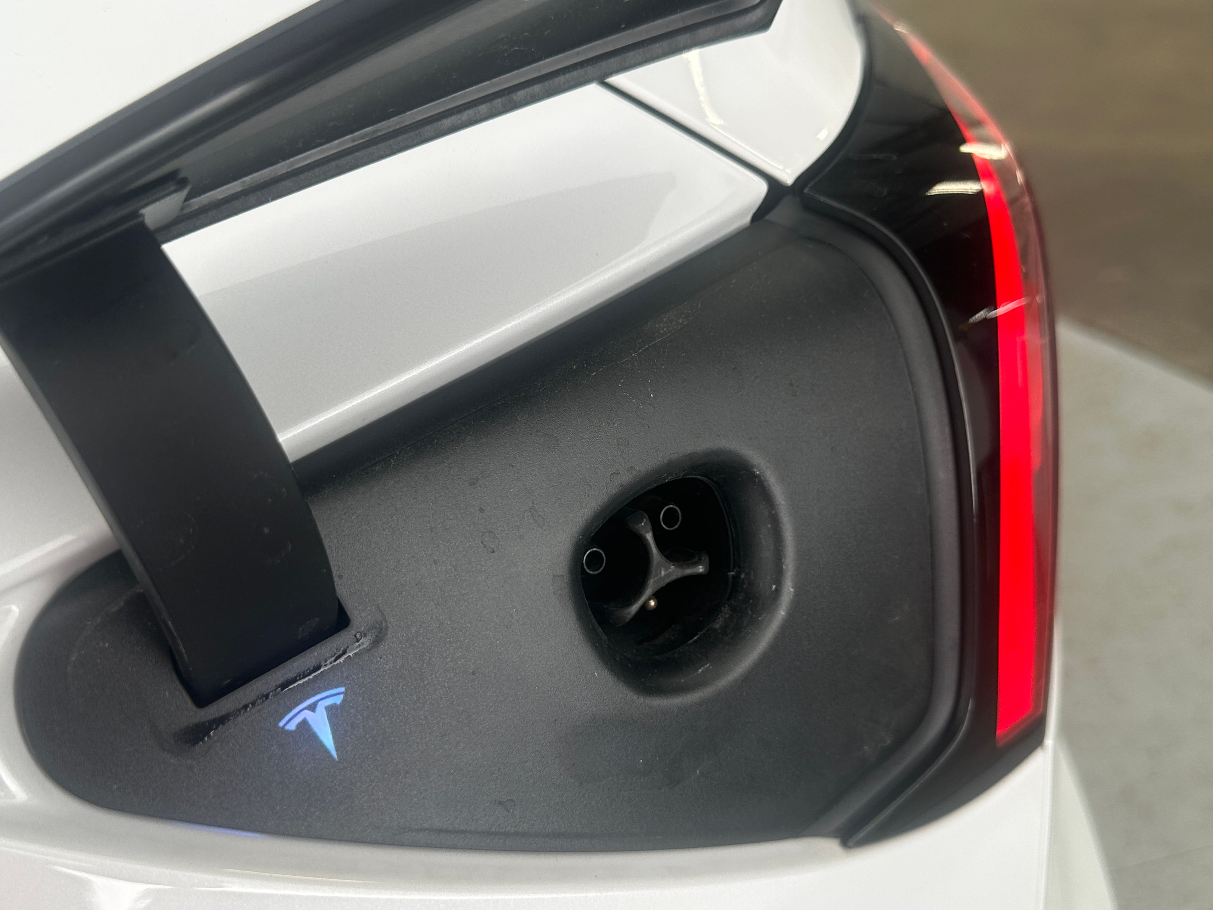 Used 2023 Tesla Model Y Long Range with VIN 7SAYGDEE8PF615324 for sale in Auburn, WA