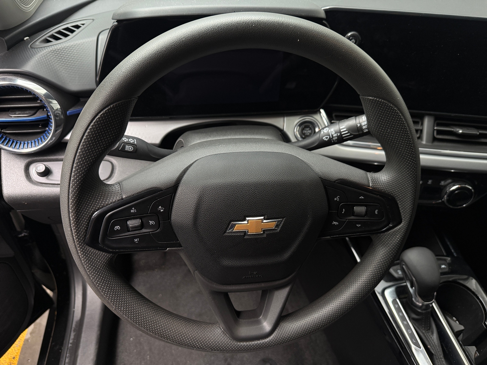Thumbnail: 2025 Chevrolet Trax - 4